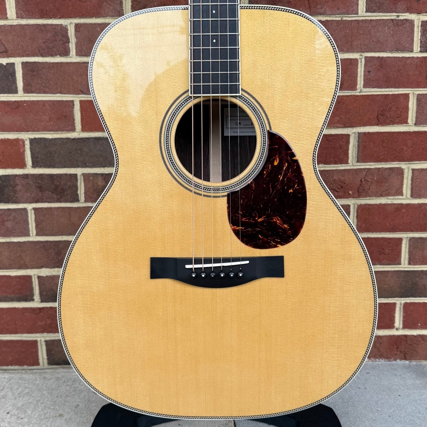 Santa Cruz Guitar Co. Santa Cruz OM, Sitka Spruce Top, Vintage Tint, Indian Rosewood Back & Sides, Mahogany Neck, Ebony Fretboard & Bridge, Adirondack Bracing w/ Hot Hide Glue, Hardshell Case
