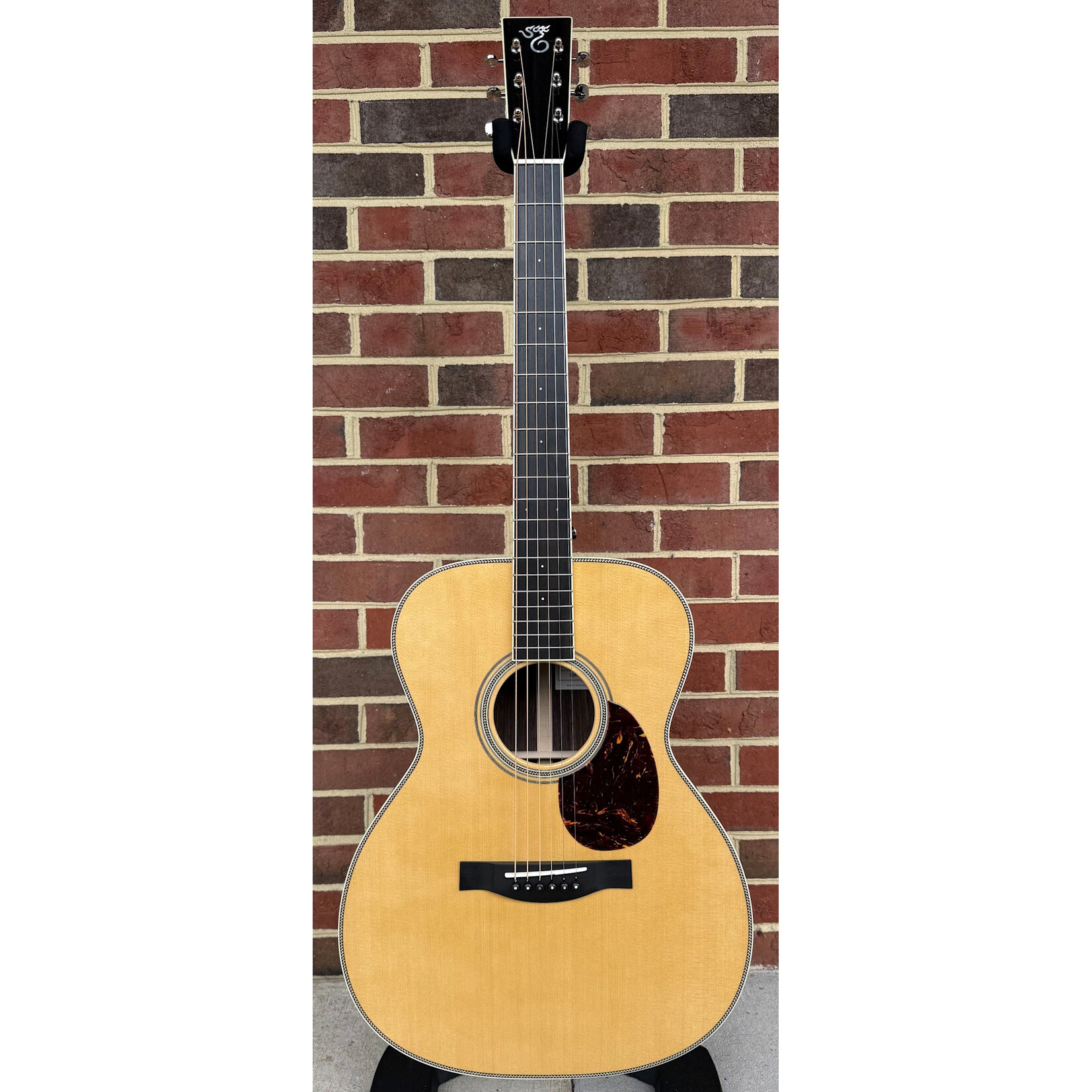Santa Cruz Guitar Co. Santa Cruz OM, Sitka Spruce Top, Vintage Tint, Indian Rosewood Back & Sides, Mahogany Neck, Ebony Fretboard & Bridge, Adirondack Bracing w/ Hot Hide Glue, Hardshell Case