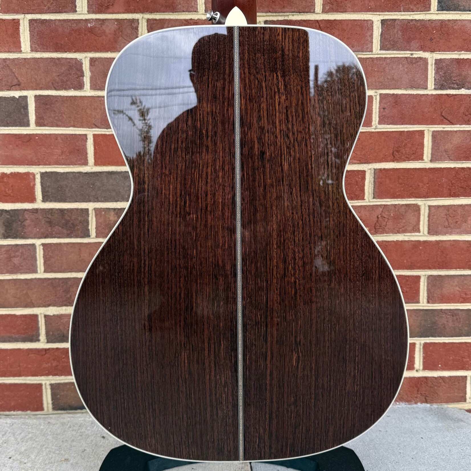 Santa Cruz Guitar Co. Santa Cruz OM, Sitka Spruce Top, Vintage Tint, Indian Rosewood Back & Sides, Mahogany Neck, Ebony Fretboard & Bridge, Adirondack Bracing w/ Hot Hide Glue, Hardshell Case