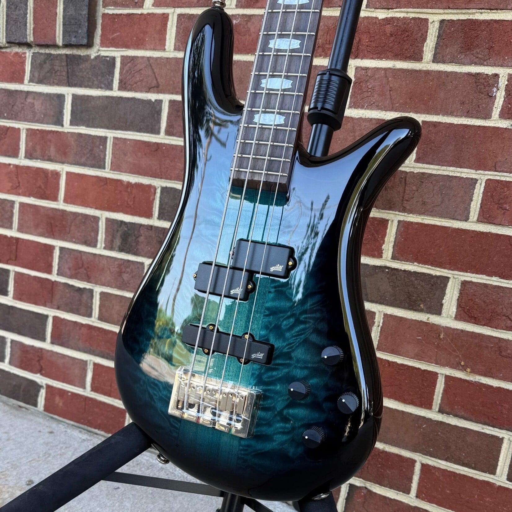 Spector Spector Icon NS-2 Neck Through, Black and Blue, Aguilar DCB Pickups, Aguilar OBP-2 Preamp, Gig Bag
