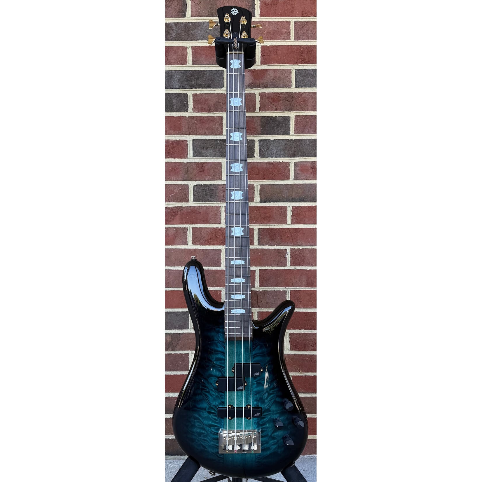 Spector Spector Icon NS-2 Neck Through, Black and Blue, Aguilar DCB Pickups, Aguilar OBP-2 Preamp, Gig Bag