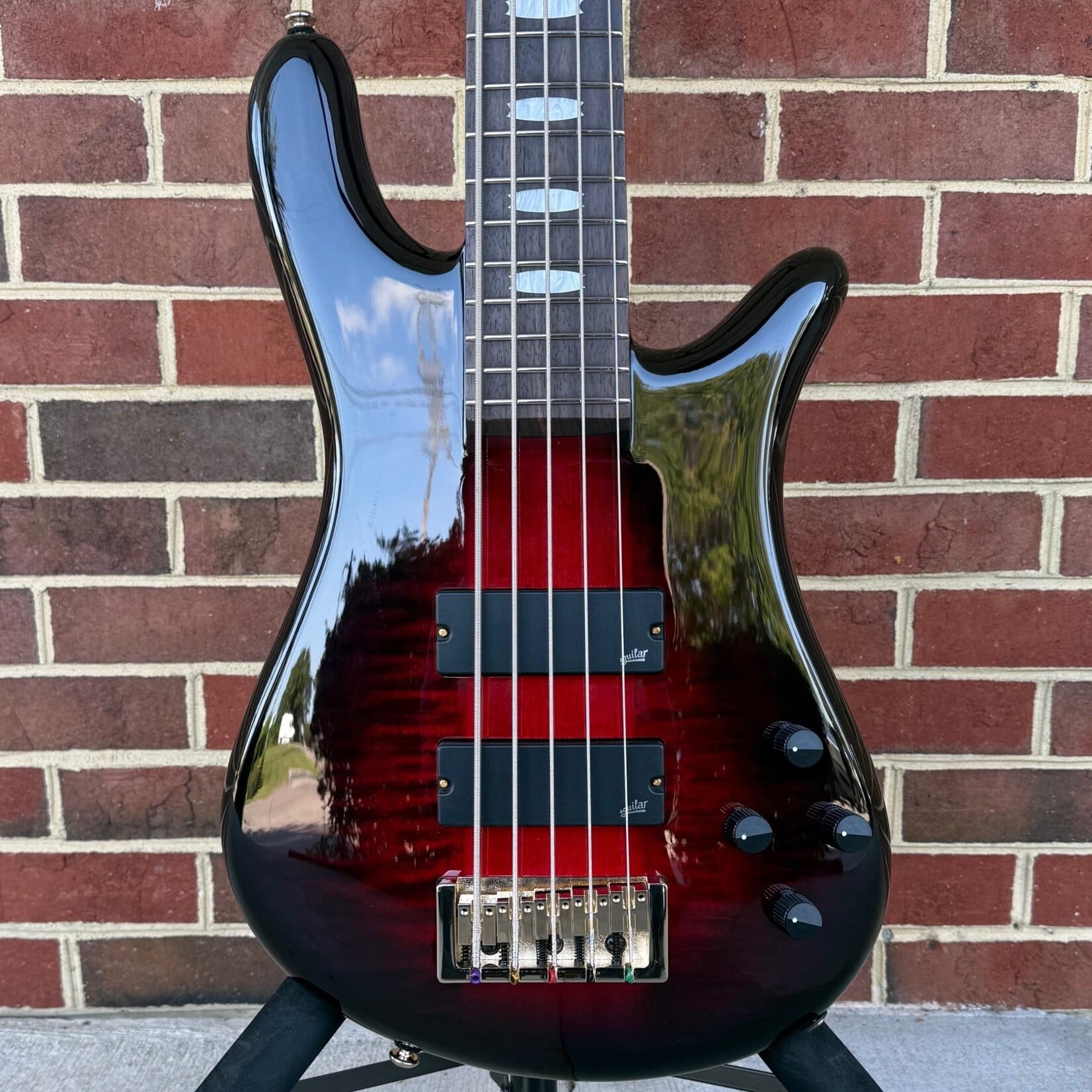 Spector Spector Icon NS-5 Neck Through, Purple Cherry, Aguilar DCB Pickups, Aguilar OBP-2 Preamp, Gig Bag