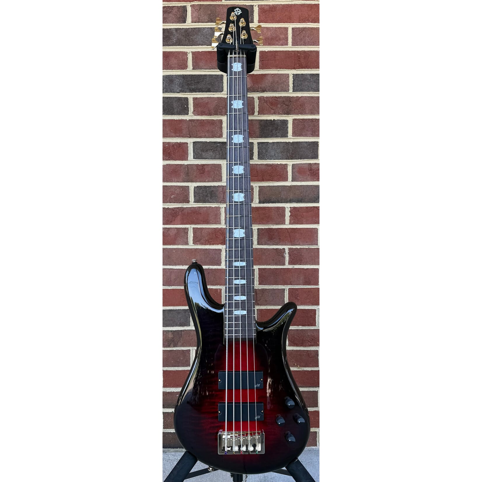 Spector Spector Icon NS-5 Neck Through, Purple Cherry, Aguilar DCB Pickups, Aguilar OBP-2 Preamp, Gig Bag
