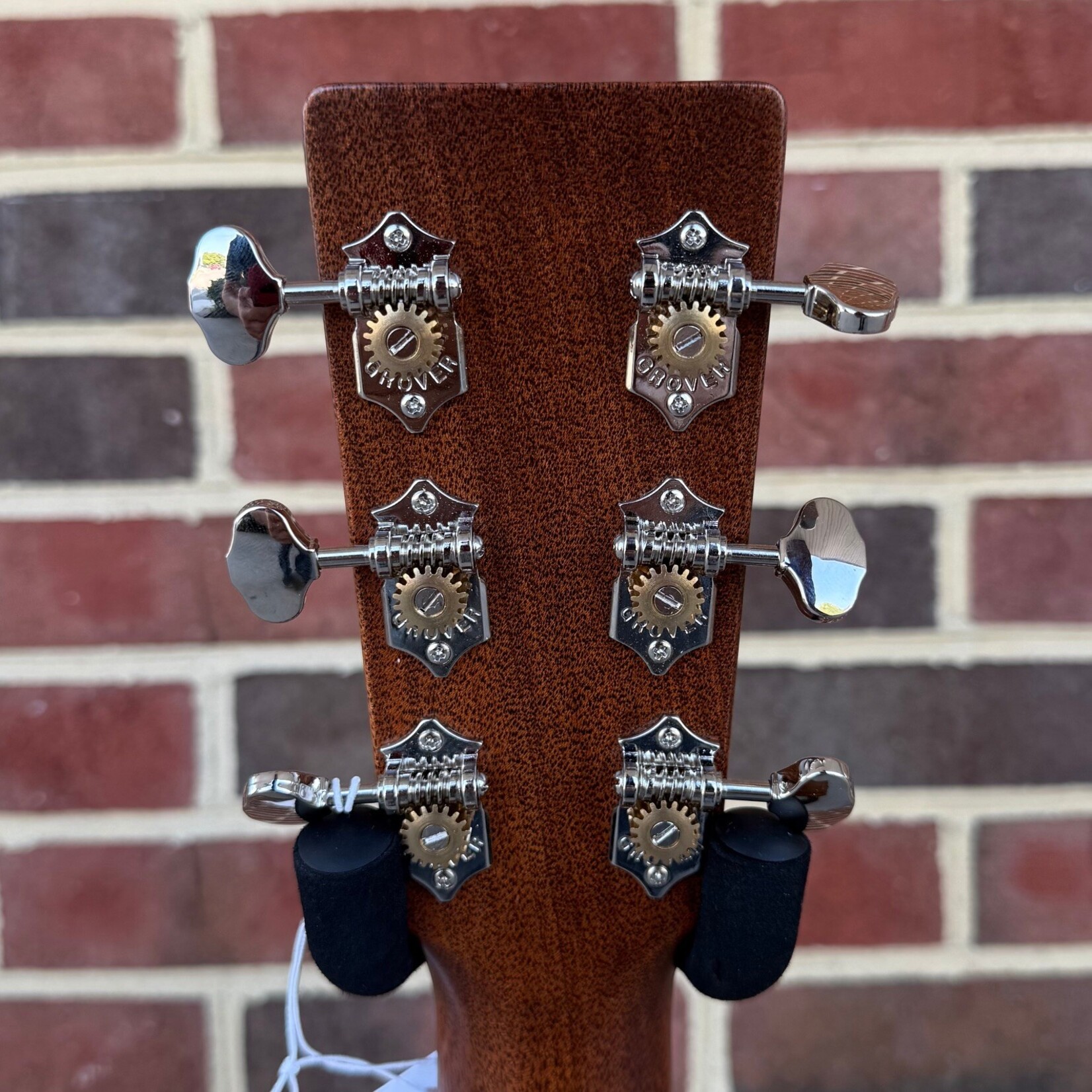 Martin Martin D-18, Spruce Top, Mahogany Back & Sides, Ebony Bridge & Fretboard, Hardshell Case