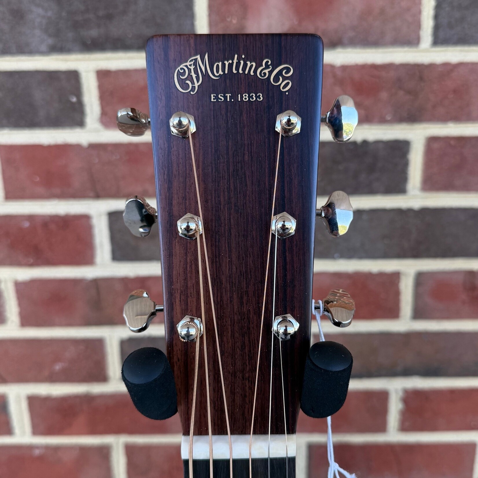 Martin Martin D-18, Spruce Top, Mahogany Back & Sides, Ebony Bridge & Fretboard, Hardshell Case