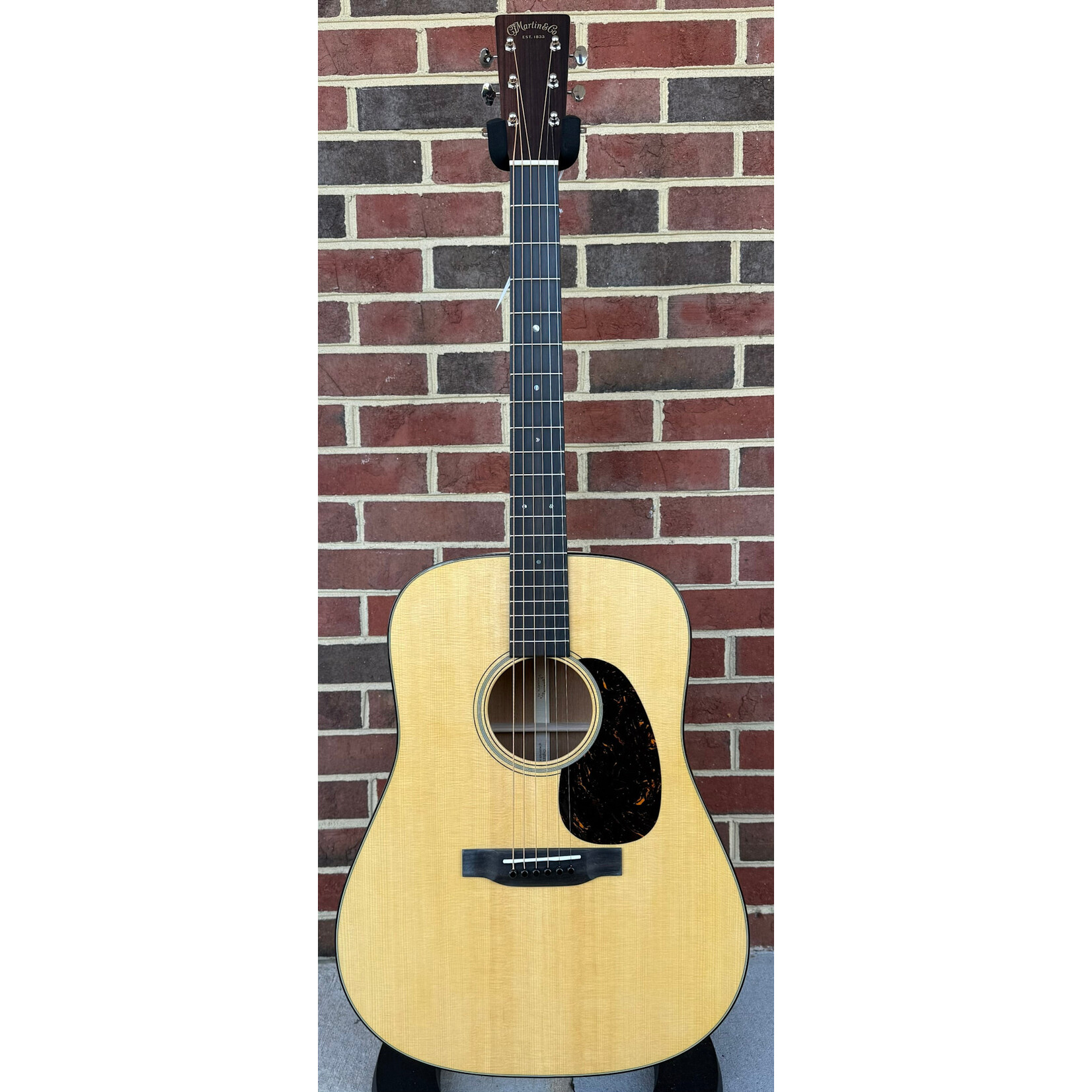 Martin Martin D-18, Spruce Top, Mahogany Back & Sides, Ebony Bridge & Fretboard, Hardshell Case