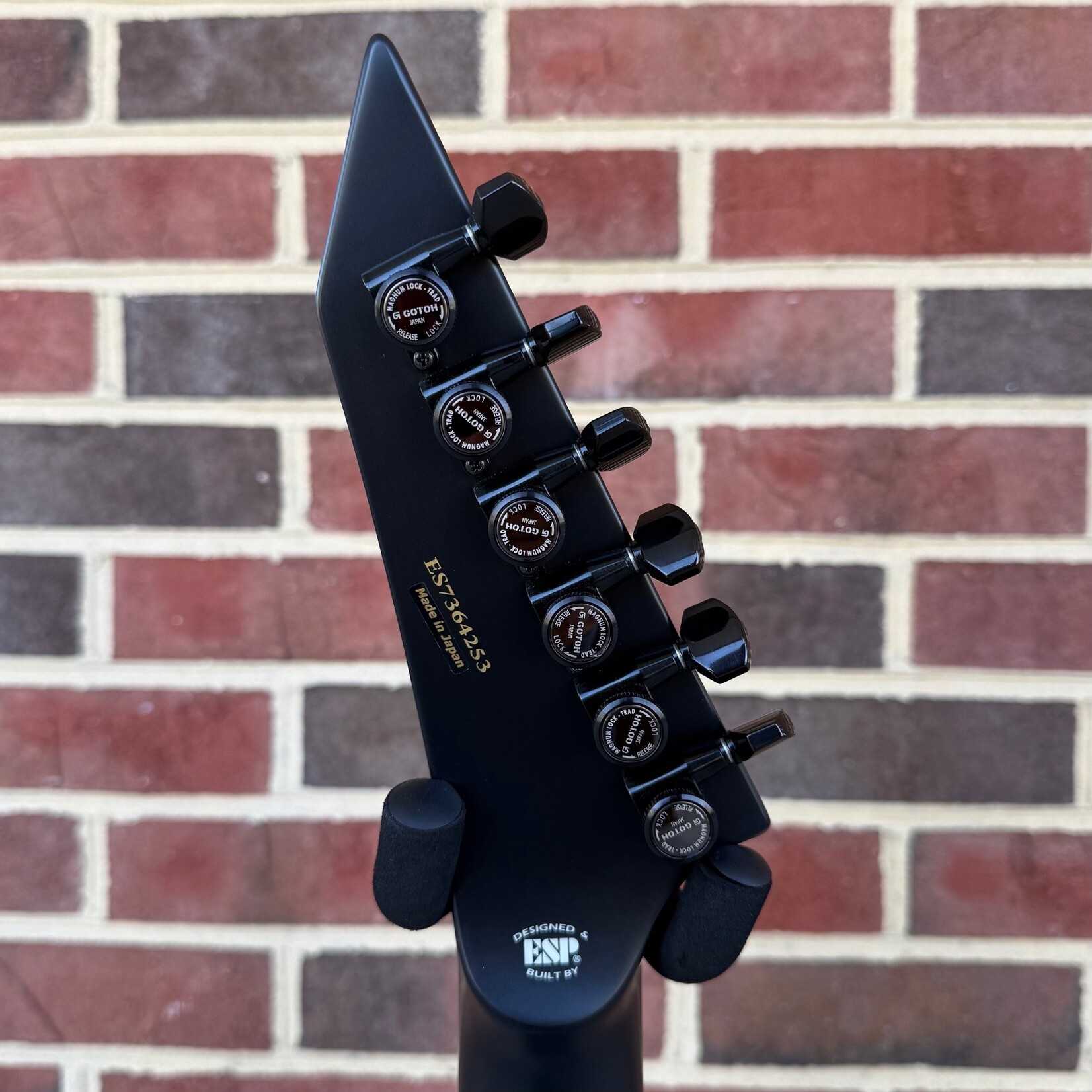 ESP ESP E-II Horizon FR-II, See Thru Black Cherry Sunburst, Neck Thru, Quilted Maple Top, Mahogany Body, Floyd Rose Original Bridge, EMG 57/66TW Pickups, Hardshell Case, SN# ES7364253