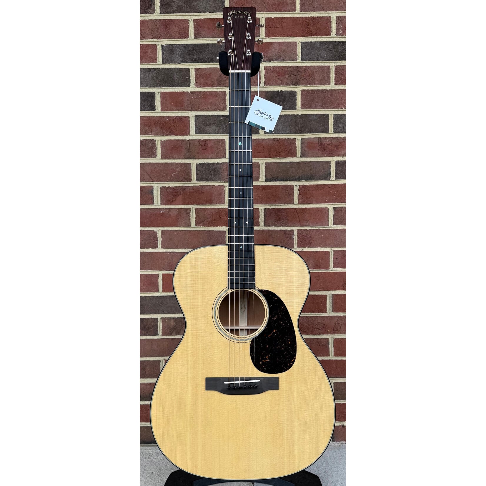 Martin Martin 000-18, Spruce Top, Mahogany Back & Sides, Ebony Bridge & Fretboard, Hardshell Case