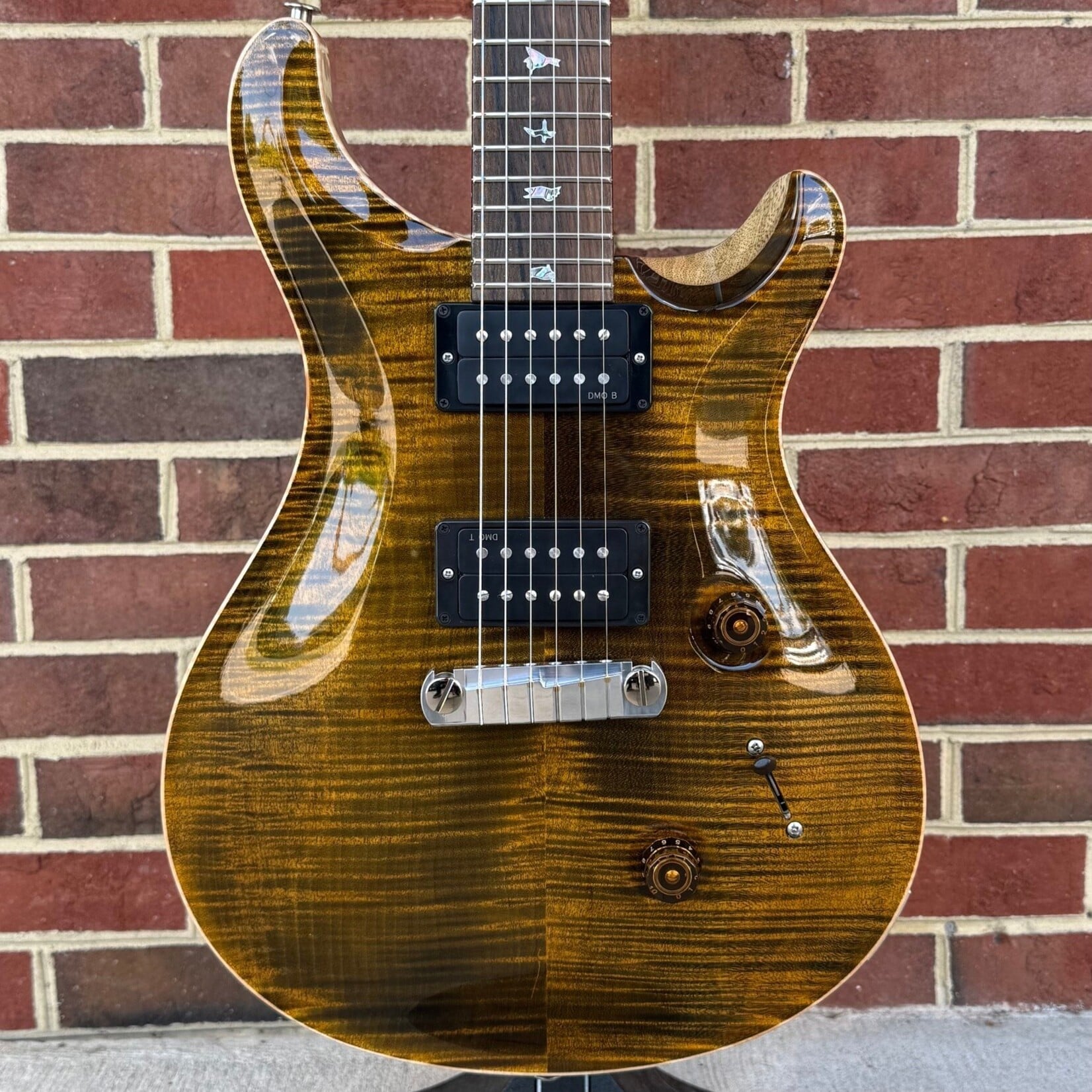 Paul Reed Smith Paul Reed Smith Limited Edition Wood Library Custom 24 Stoptail, Tiger Eye, Flame Maple 10-Top, Black Limba Body, Flame Maple Neck, Ziricote Fretboard, PRS DMO Pickups, Hardshell Case