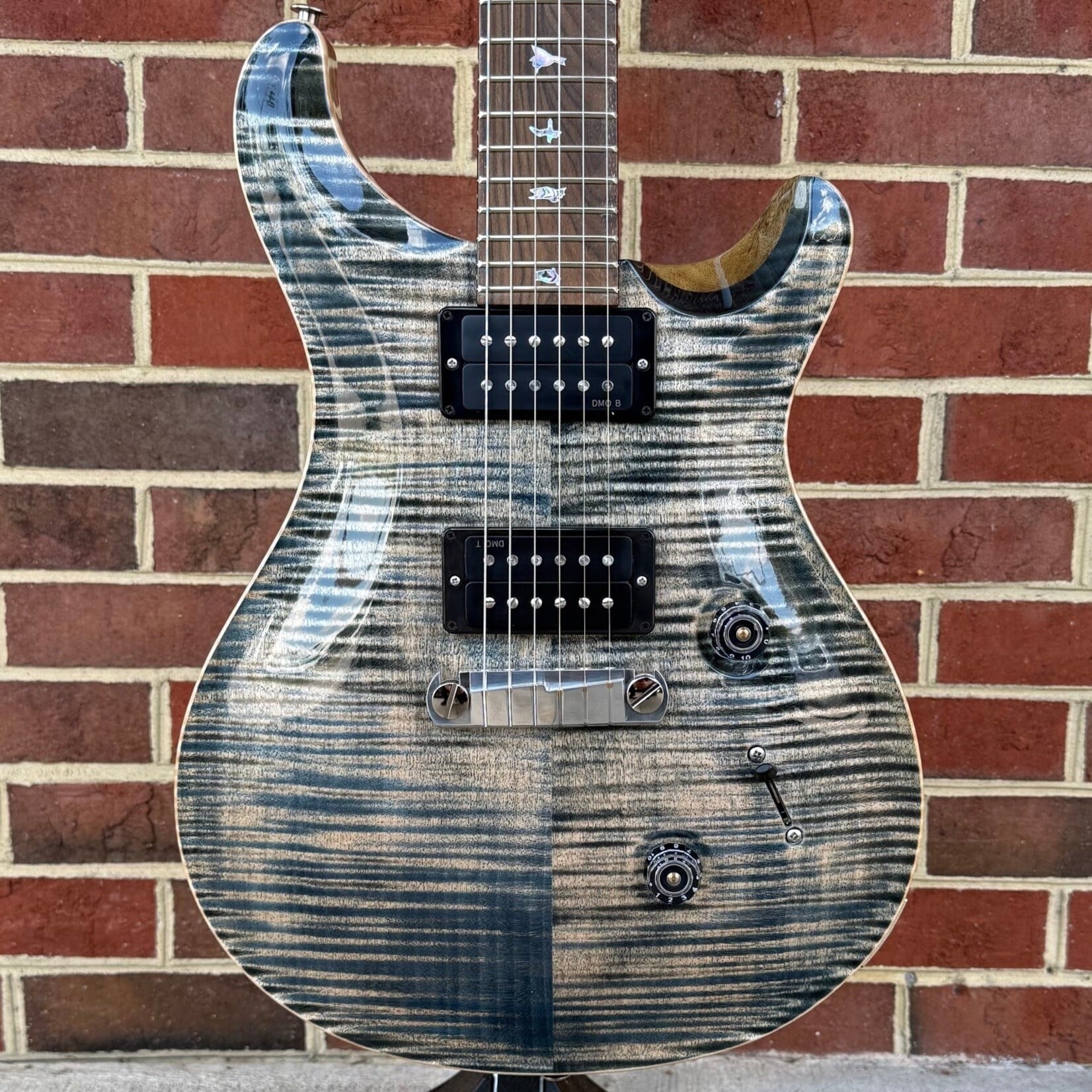 Paul Reed Smith Paul Reed Smith Wood Library Custom 24 Stoptail Limited, Faded Whale Blue, Flame Maple 10-Top, Black Limba Body, Flame Maple Neck, Ziricote Fretboard, PRS DMO Pickups, Hardshell Case