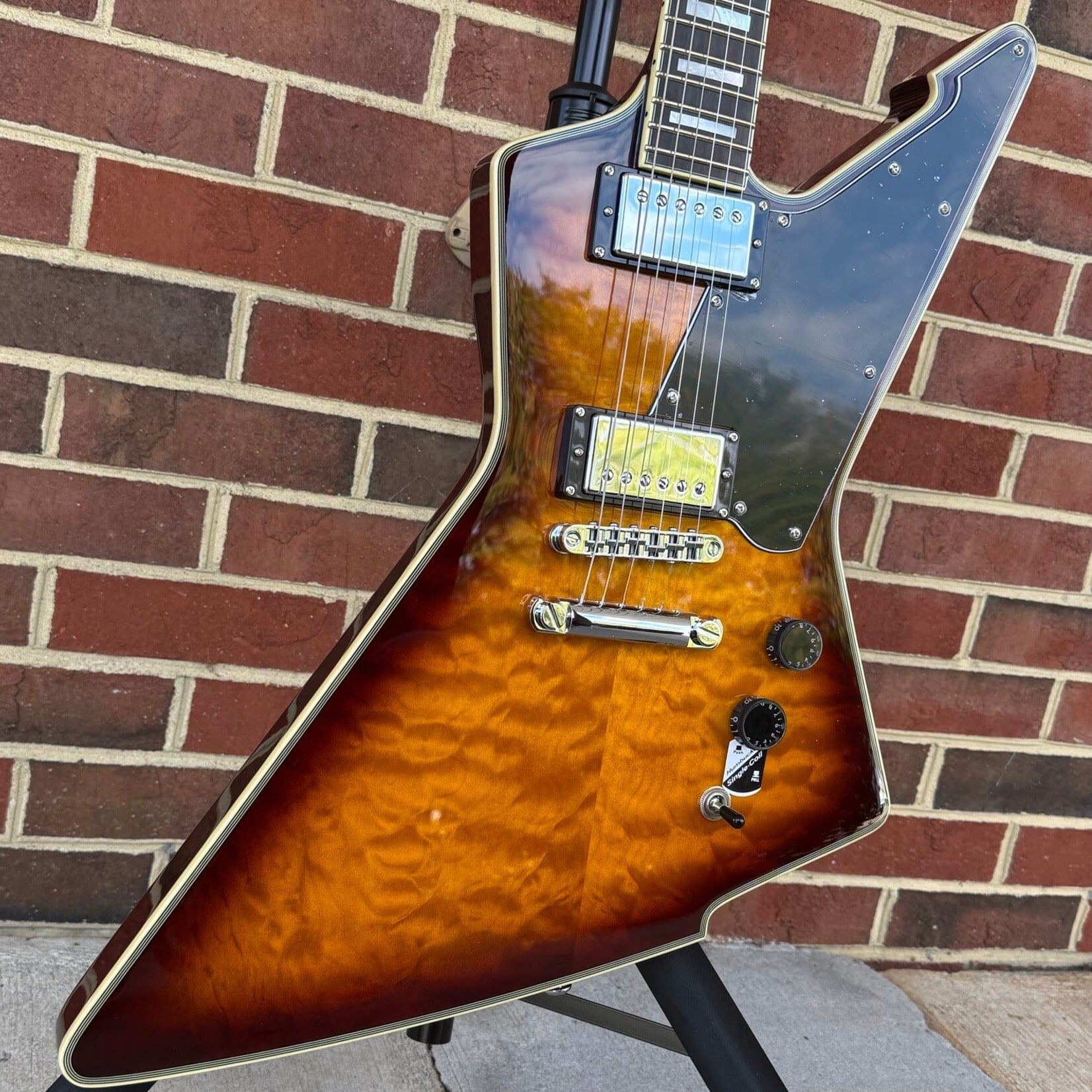 Schecter Guitar Research Schecter E-1 Custom, Vintage Sunburst, Quilted Maple Top, Ebony Fretboard, Locking Tuners, Schecter USA Sunset Strip/Pasadena Pickups