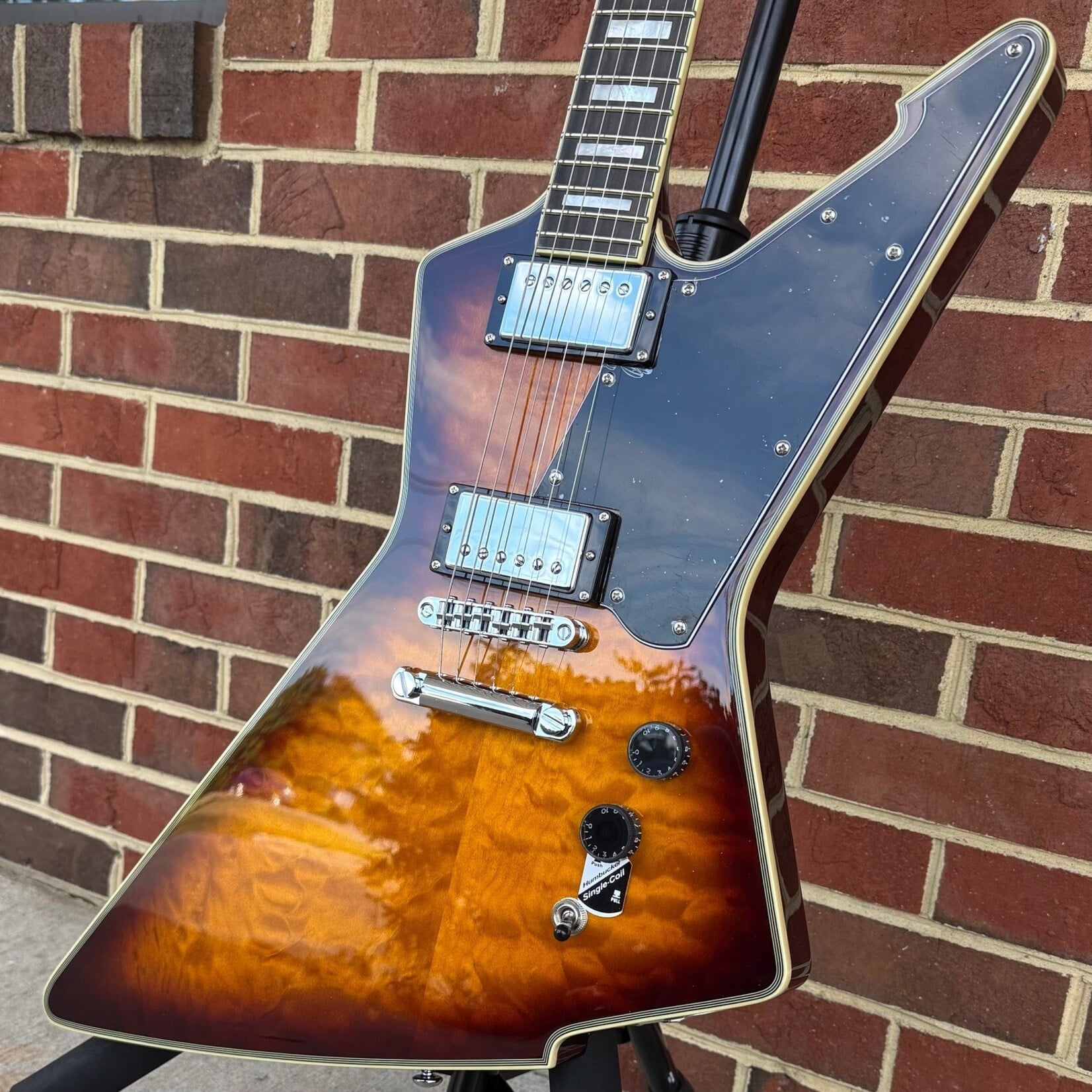 Schecter Guitar Research Schecter E-1 Custom, Vintage Sunburst, Quilted Maple Top, Ebony Fretboard, Locking Tuners, Schecter USA Sunset Strip/Pasadena Pickups