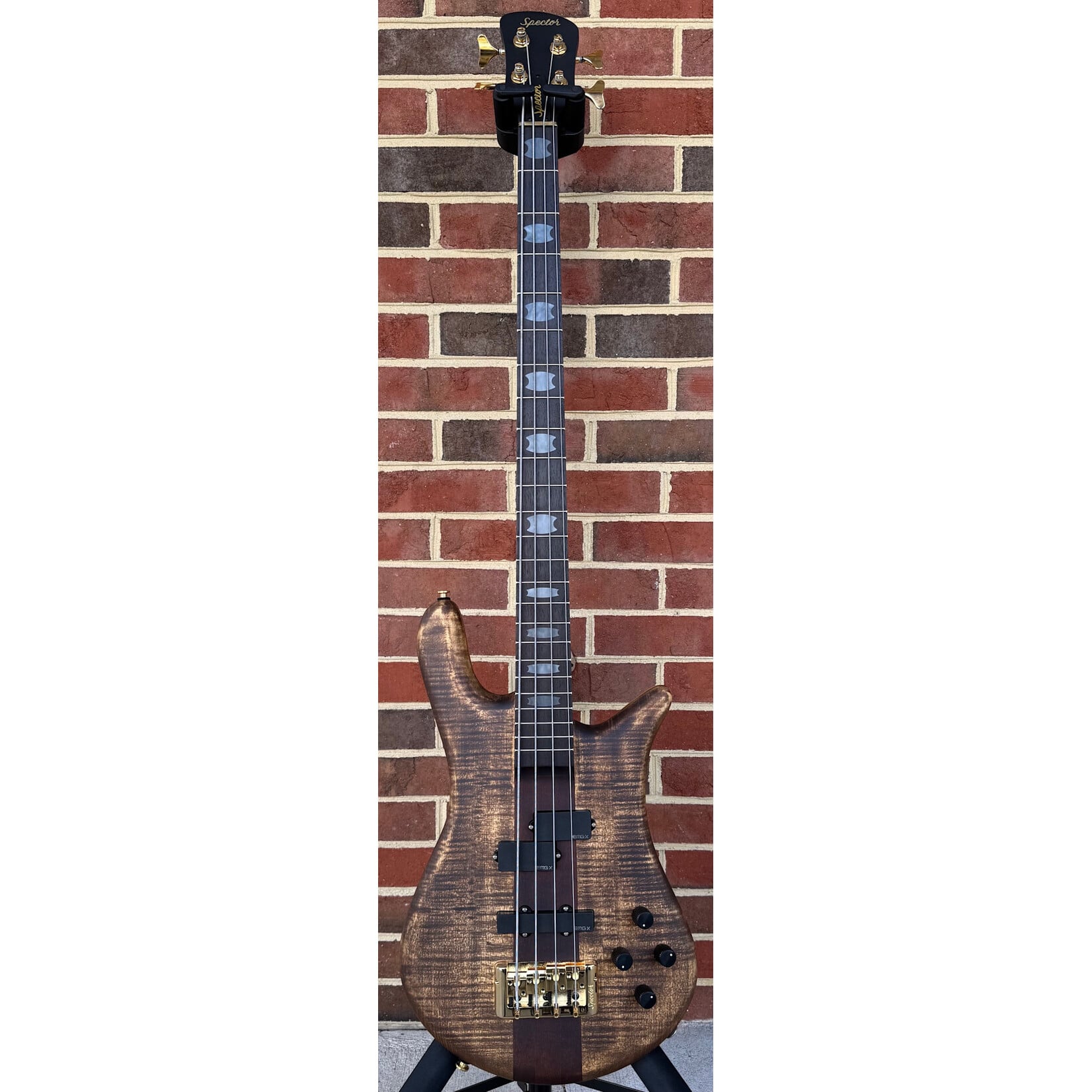 Spector Spector Euro 4 Rex Brown Signature, Flame Maple Top, Empresswood Back, 3pc Maple Neck, Indian Rosewood Fretboard, EMG PX/JX Set, Tone Pump Preamp, Gig Bag