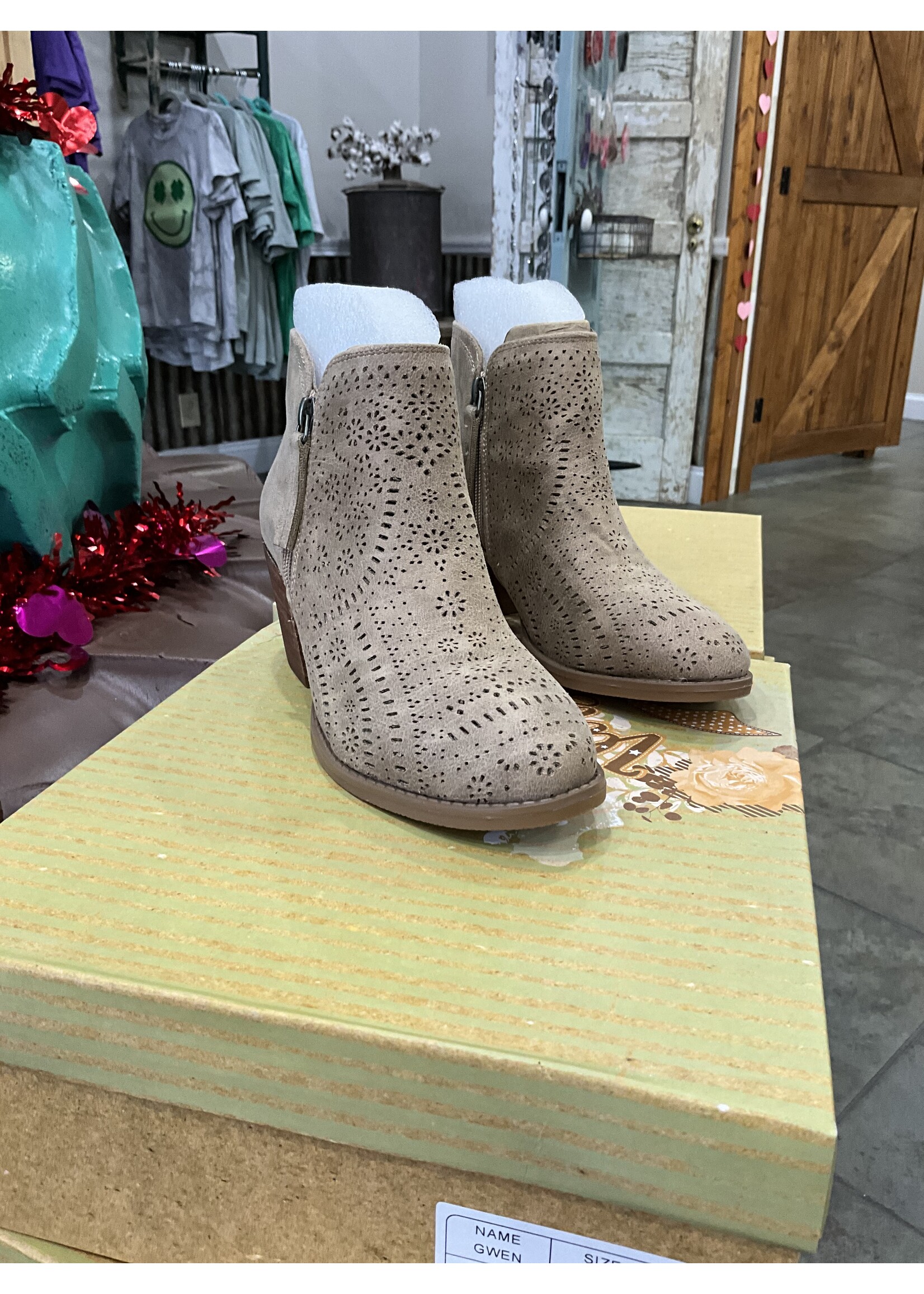 Very G Gwen Beige Booties