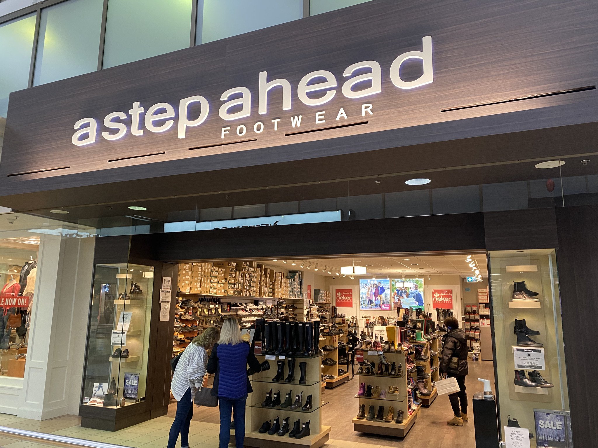 Footwear –  Kelowna Store