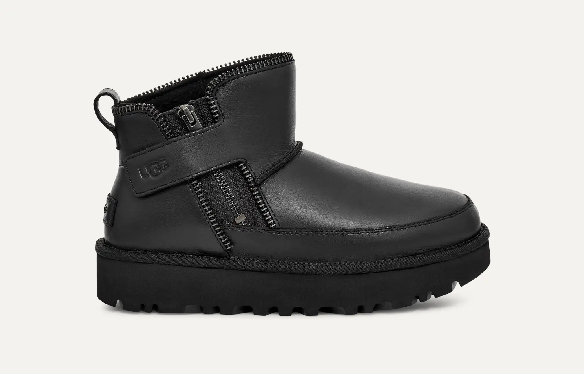 UGG 1164690 Classic Mini Moto Boot BLK