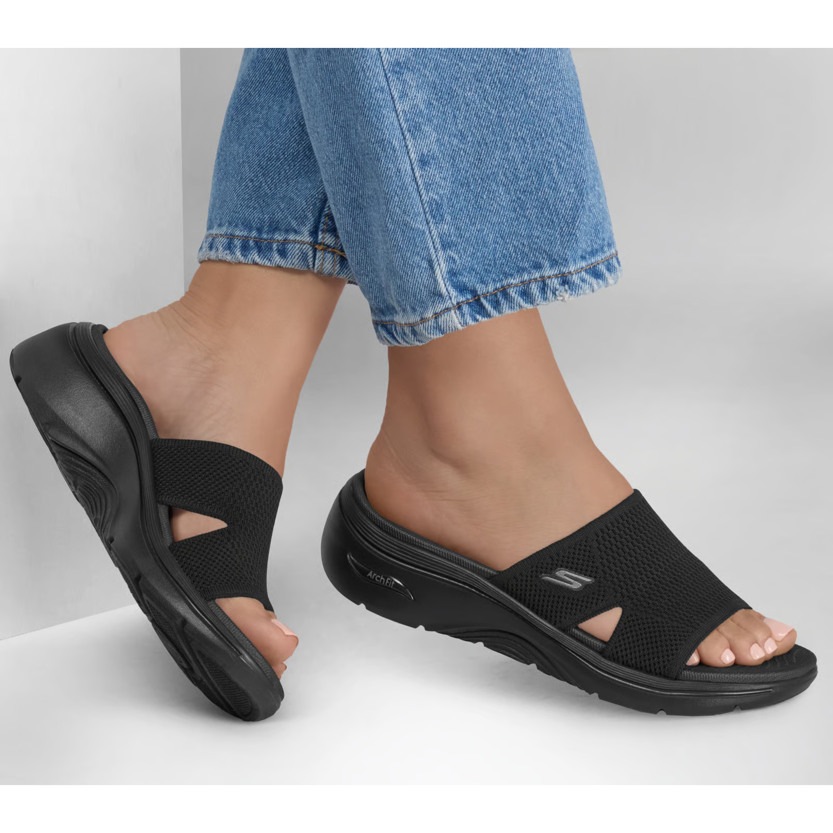 Skechers SKECHERS Women's Dakota Go Walk Arch Fit 2.0 Sandal