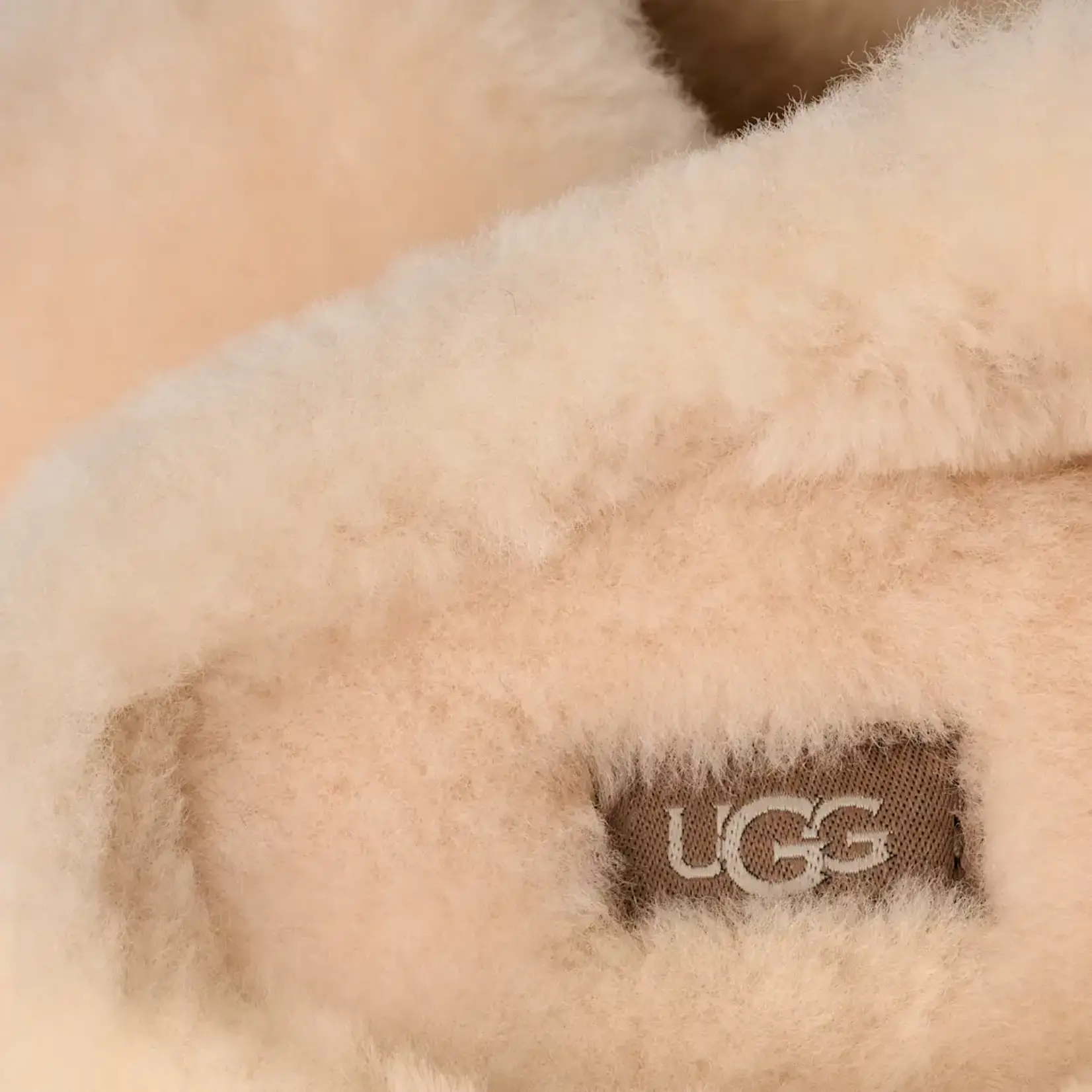 Ugg UGG Elea Fluffed Slip On