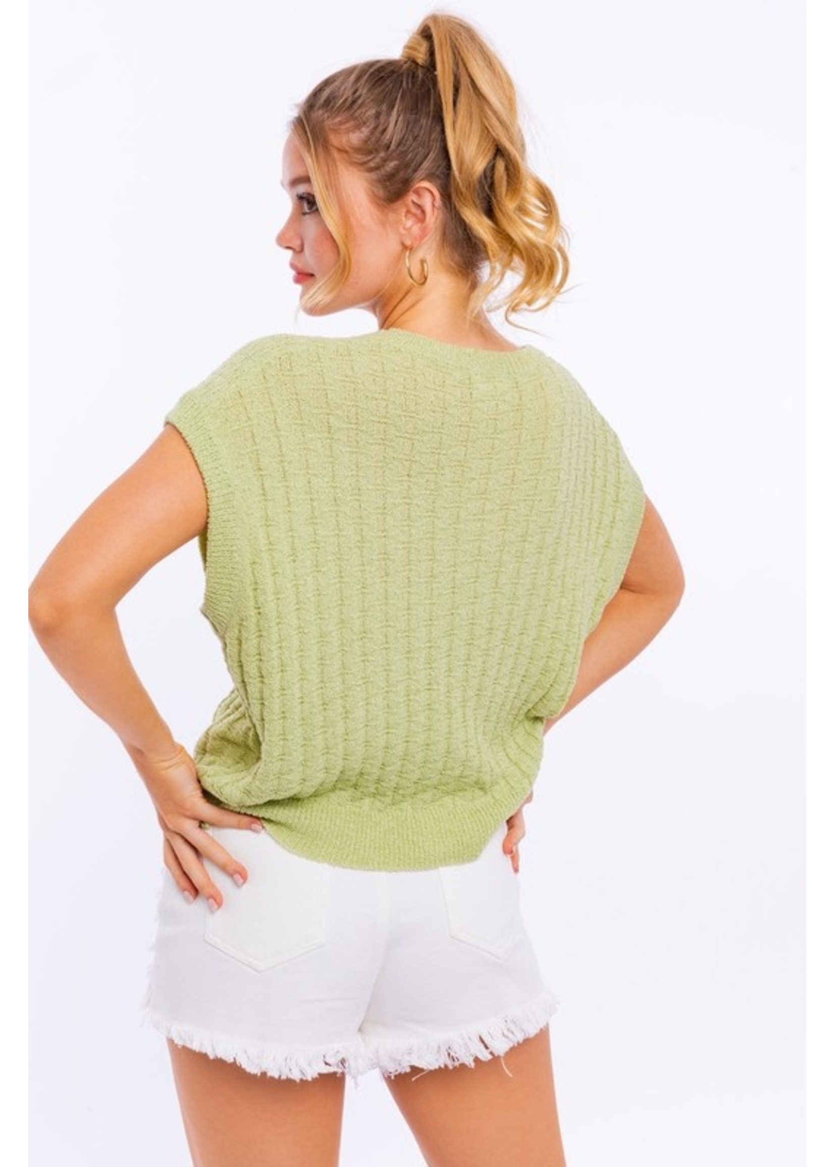 Le Lis Round Neck Boxy Sleeveless Sweater Top - SWT7518