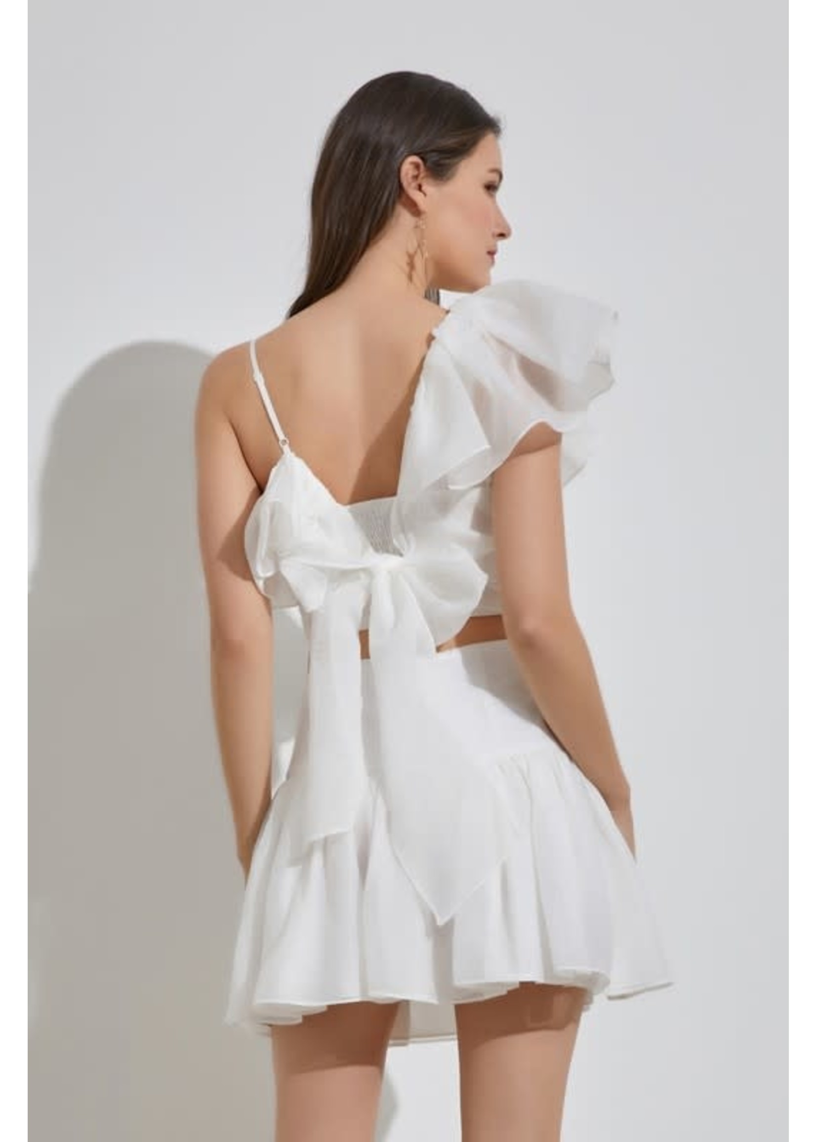 DO + BE Ruffle Back Tie Bow- Y23120