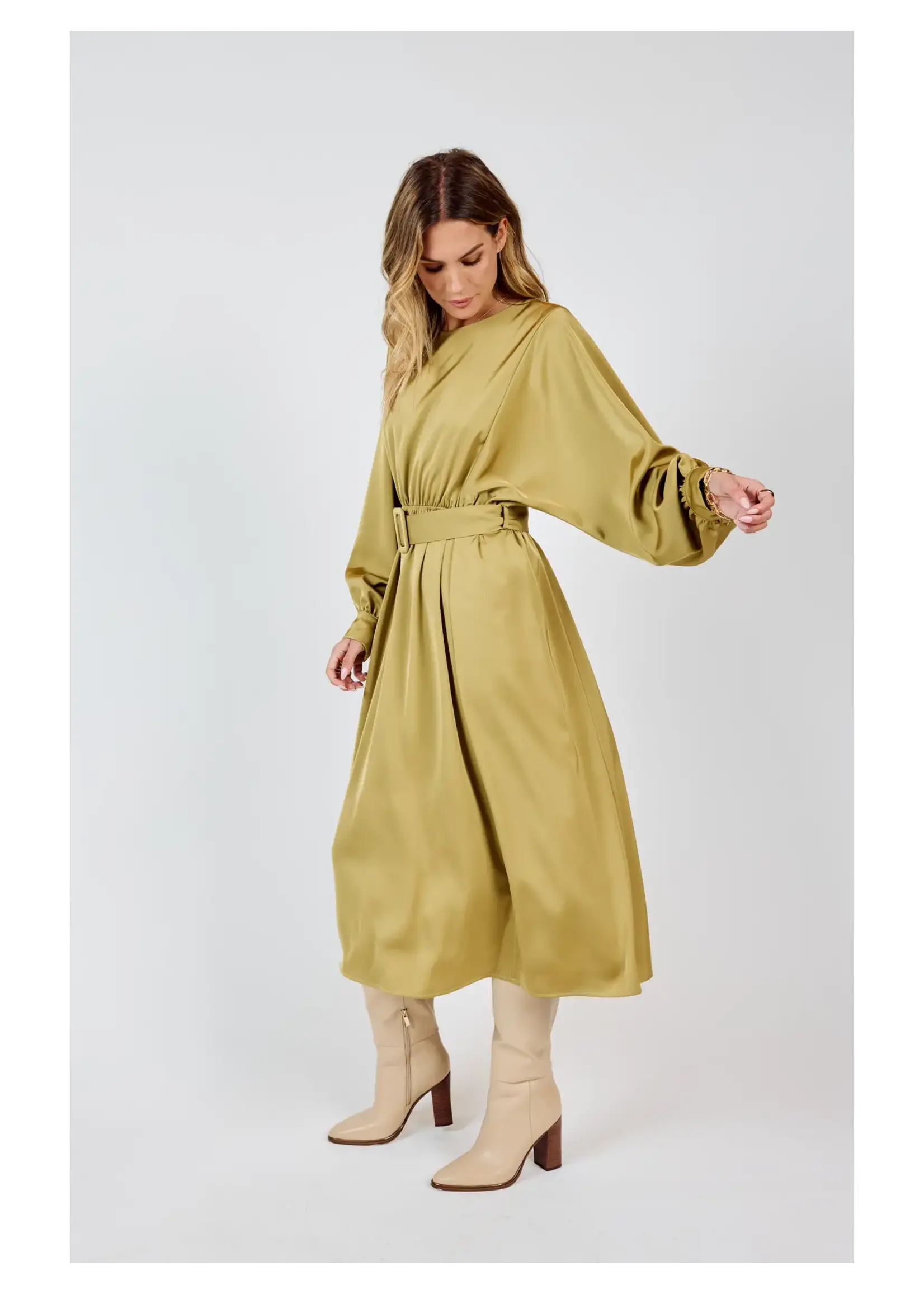 Sadie & Sage Mood Boost Dolman Slv Midi Dress with Belt - AG4329