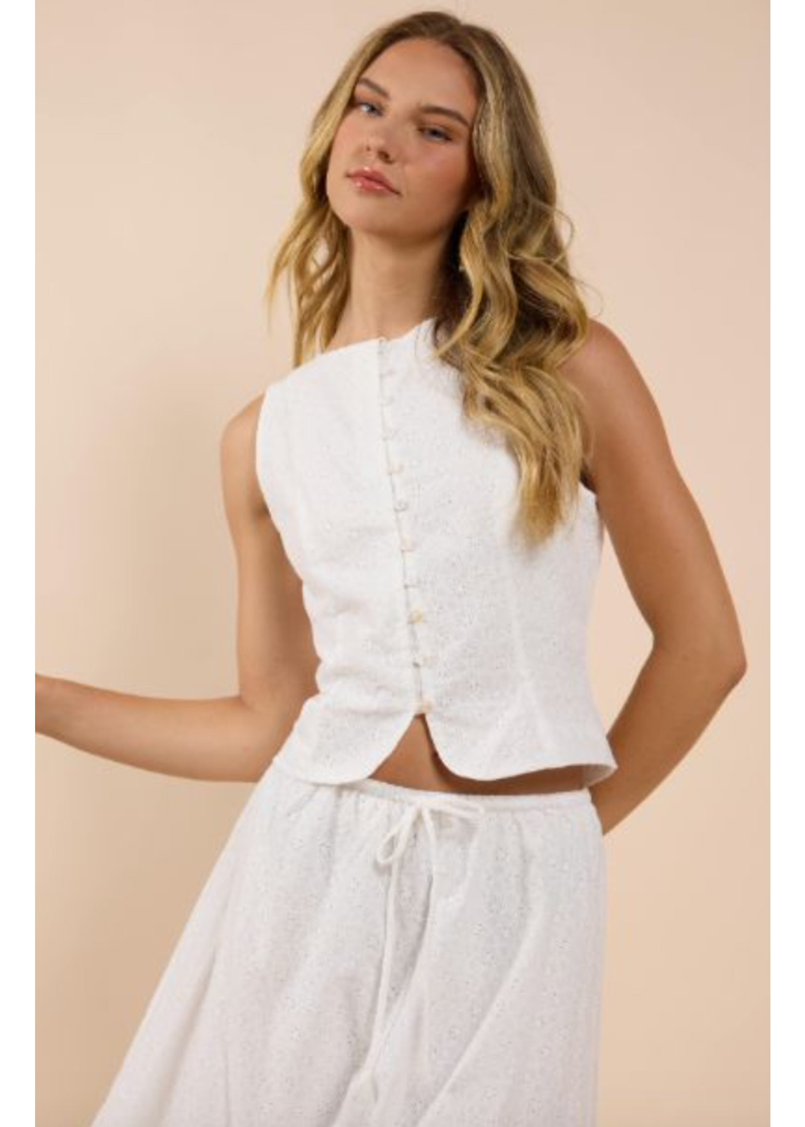 Sadie & Sage Sundream Eyelet Buttondown Vest Top - AH1110