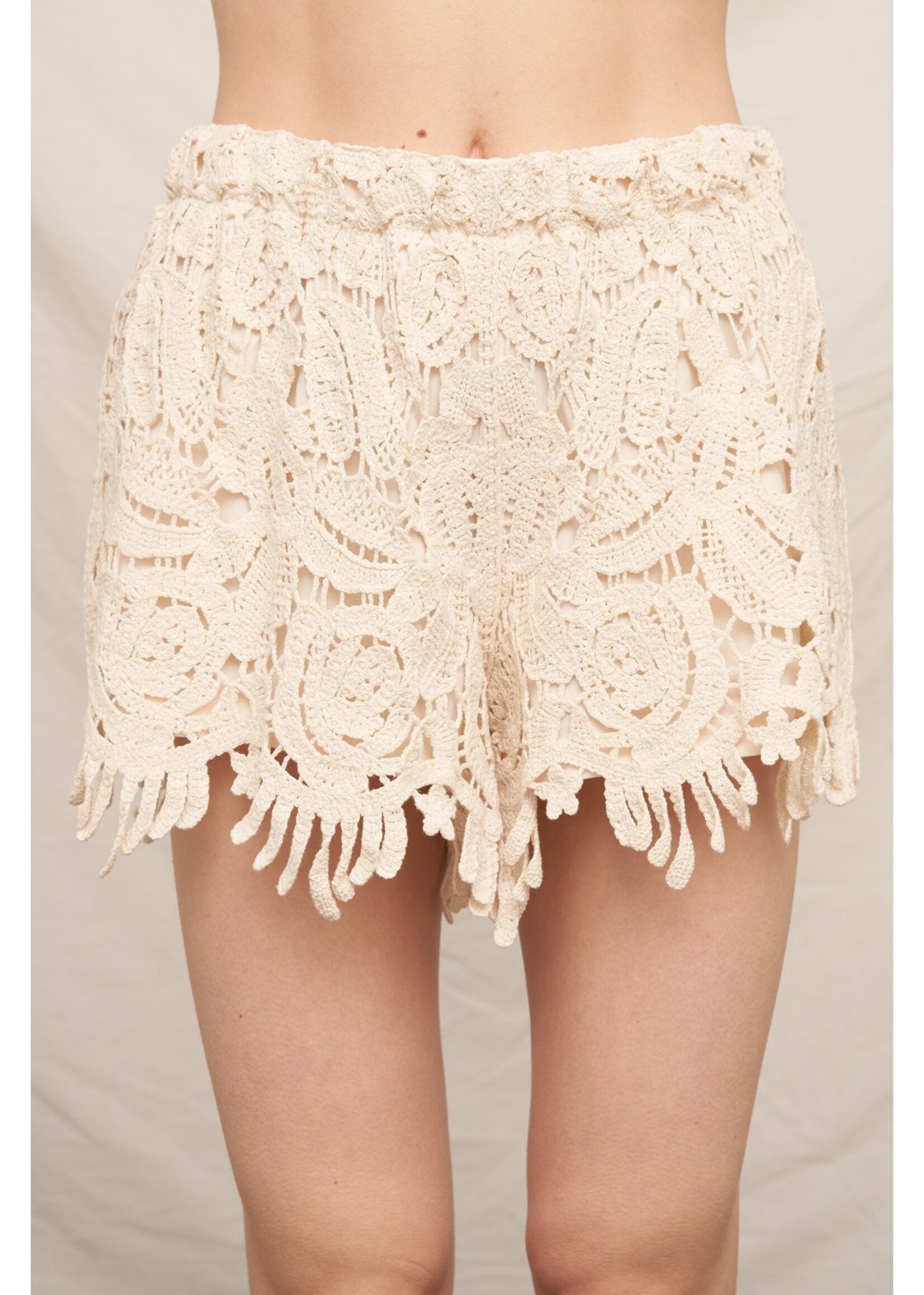 En Creme Crochet Scallop Tassel Set - WBKVJ3487BW