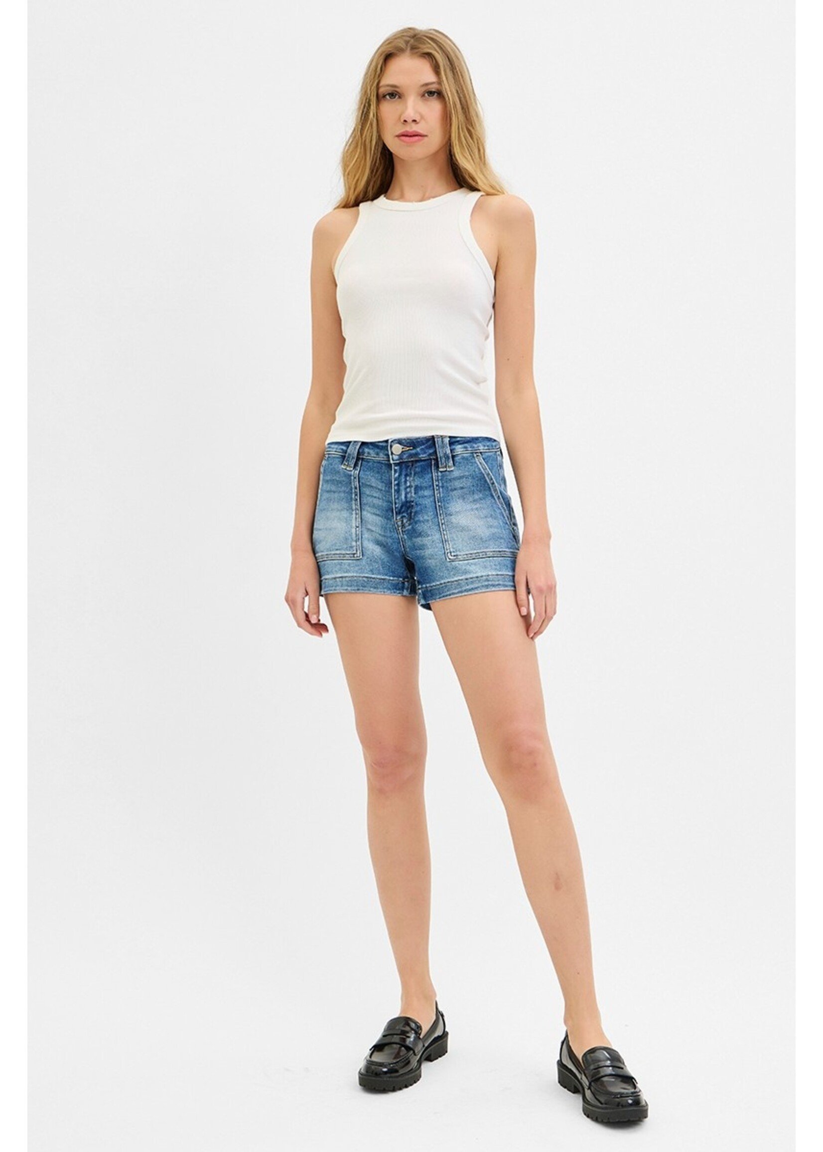 Risen Low Rise Patched Pocket Shorts - RDS6363CH