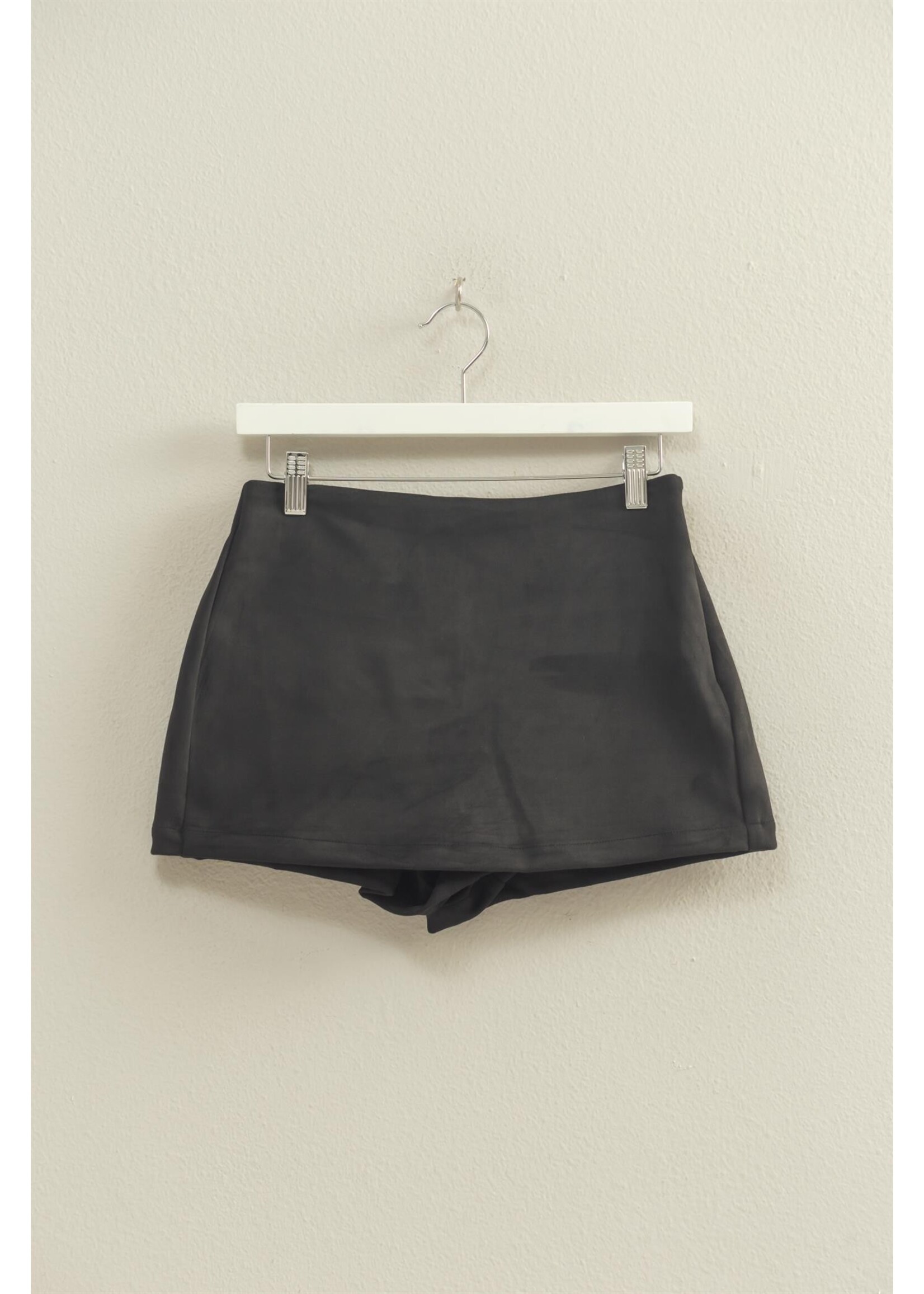HYFVE Chic High-Waisted Suede Skort - HF25F320