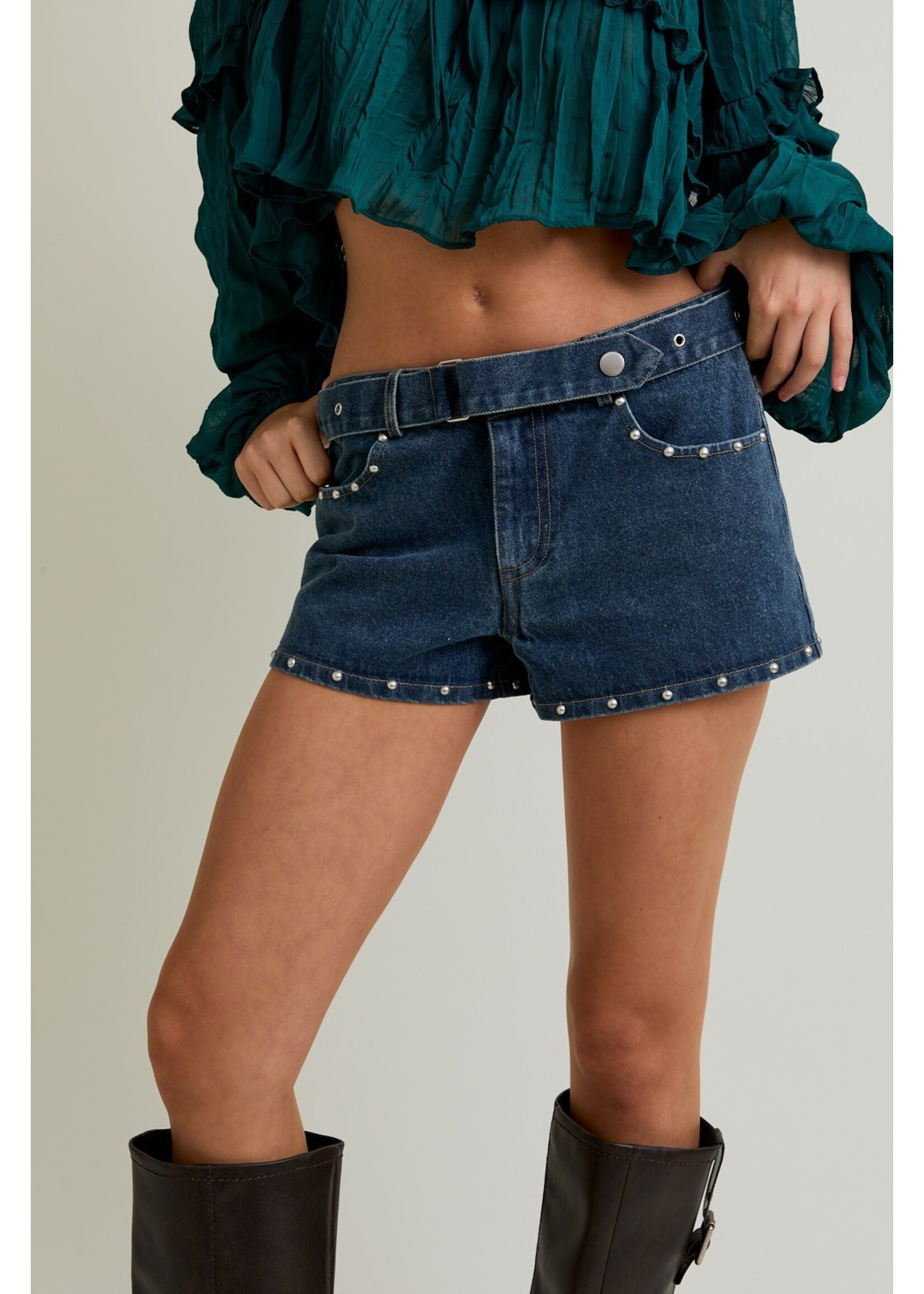 Le Lis Stud Detail Low Waist Shorts - SP3292