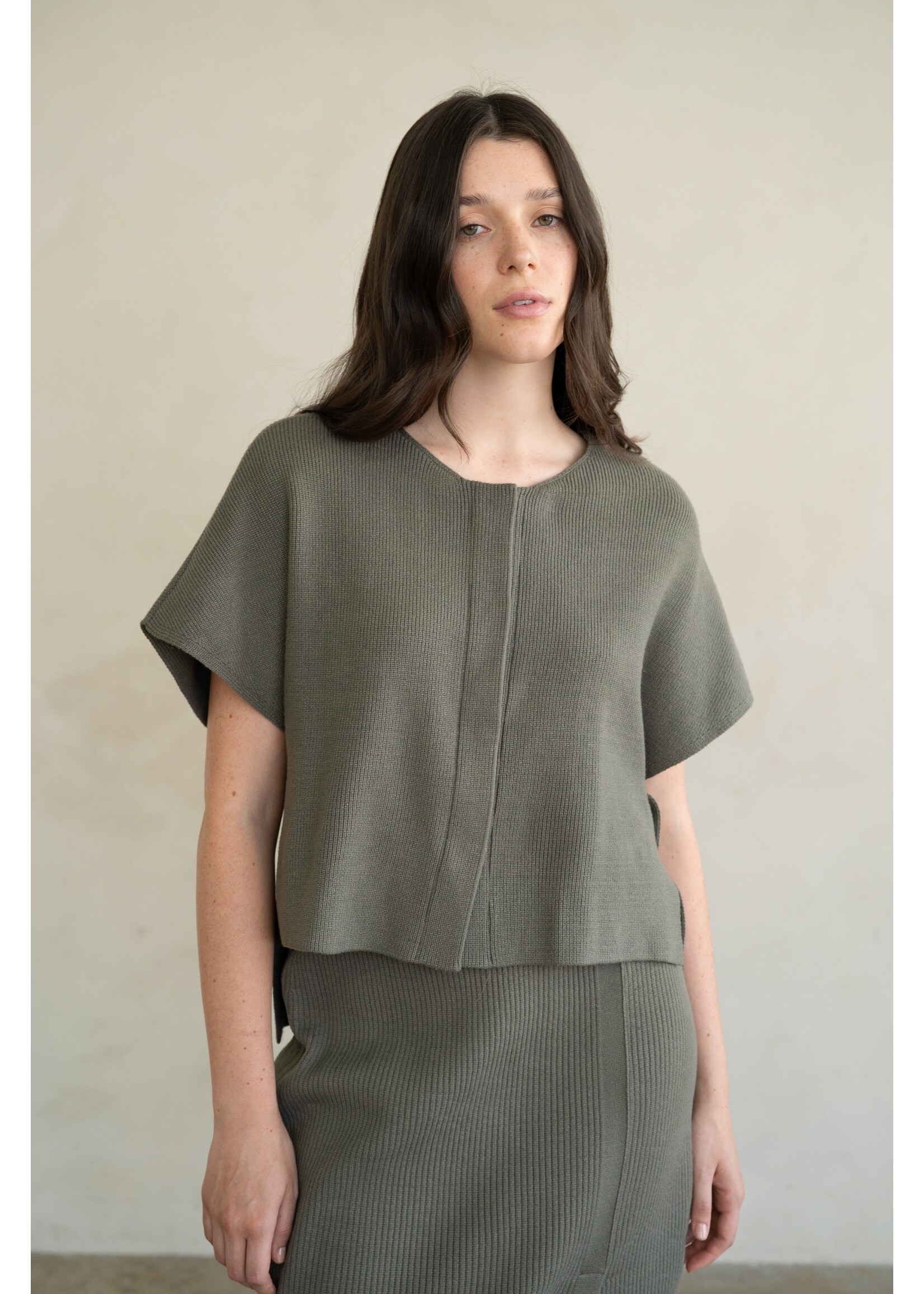 elle grey Hidden Button Closure Sleeveless Sweater Cardigan - 1629EJC
