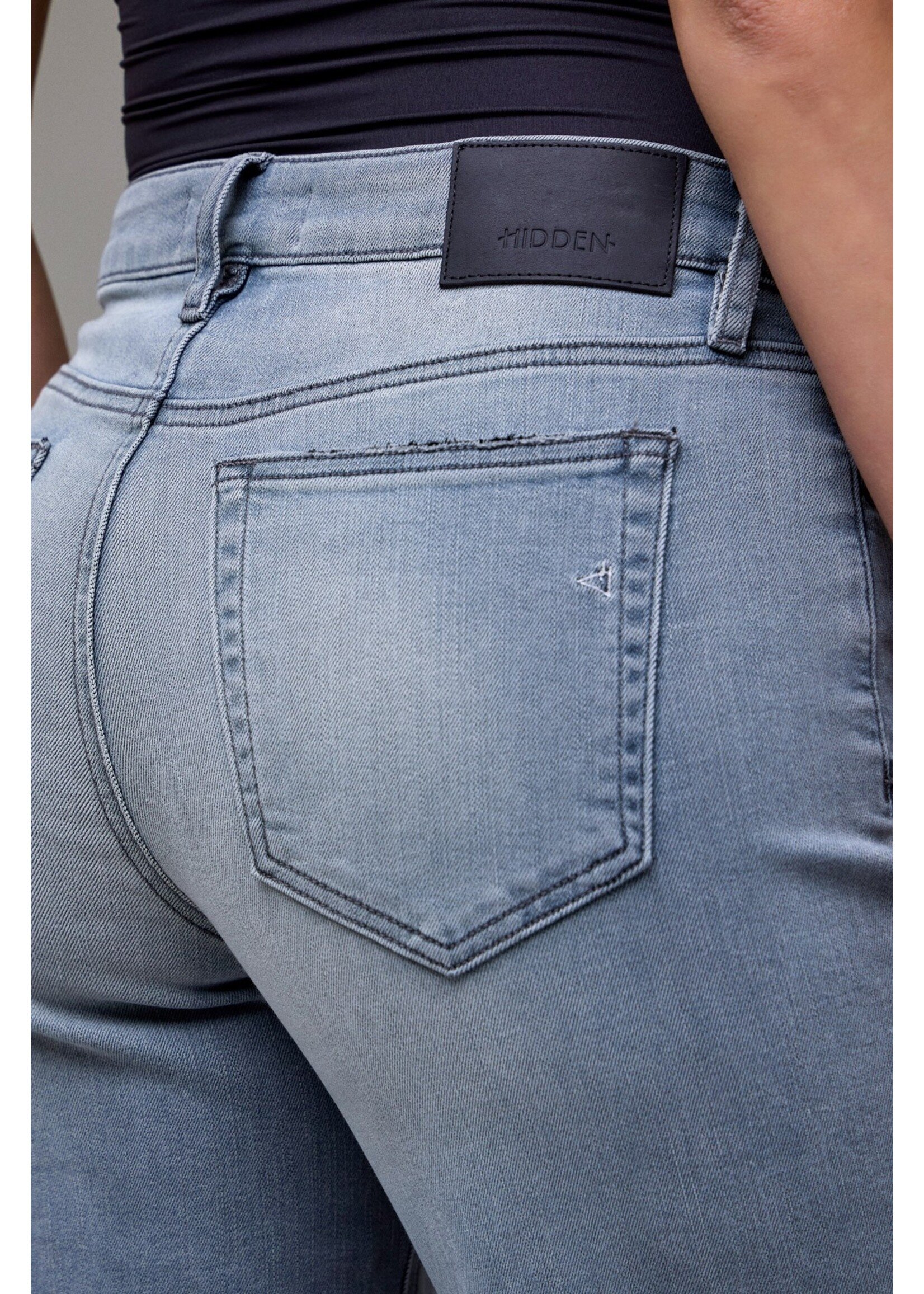 Hidden Stretch Mid Rise Dad Jean - HD9636D-LG
