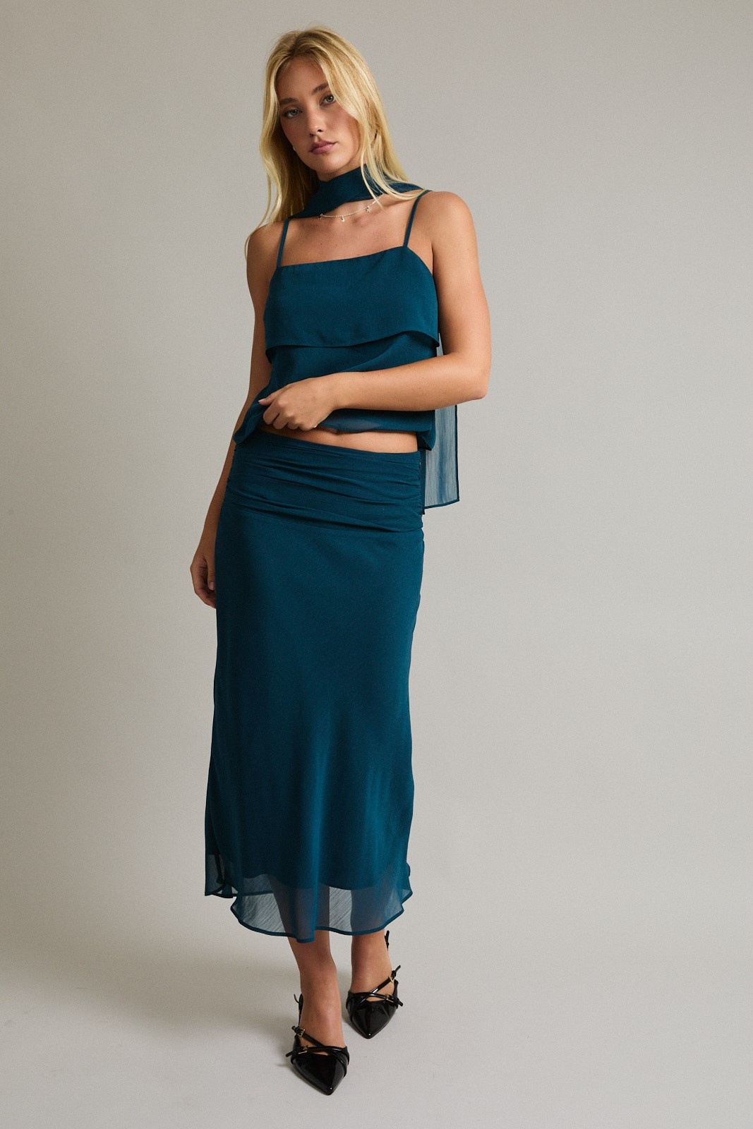 Le Lis Sleeveless Top with Scarf and Maxi Skirt Set - PTS6936