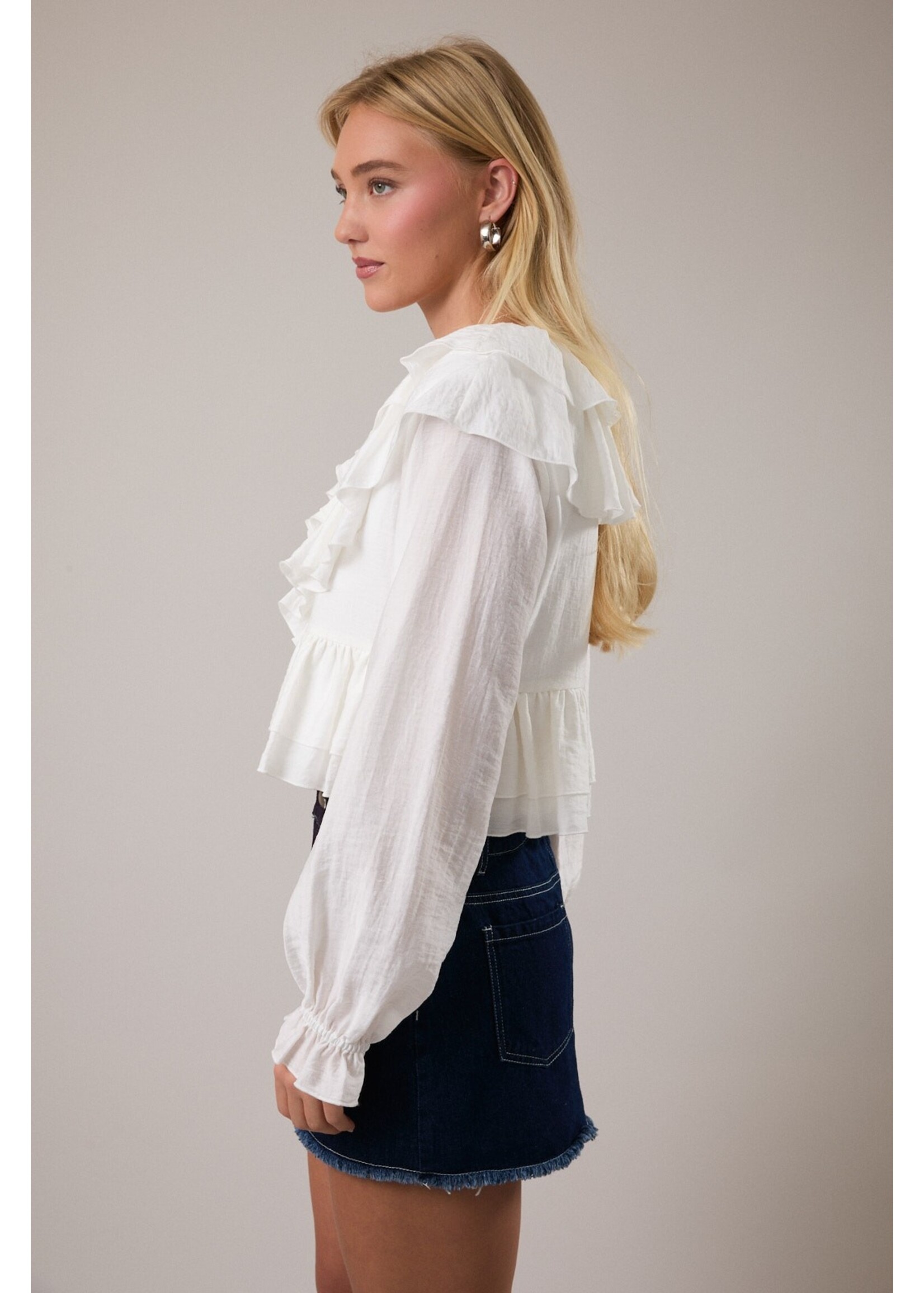 Le Lis Long Sleeve V-Neck Ruffle Detail Crop Blouse - IT5948