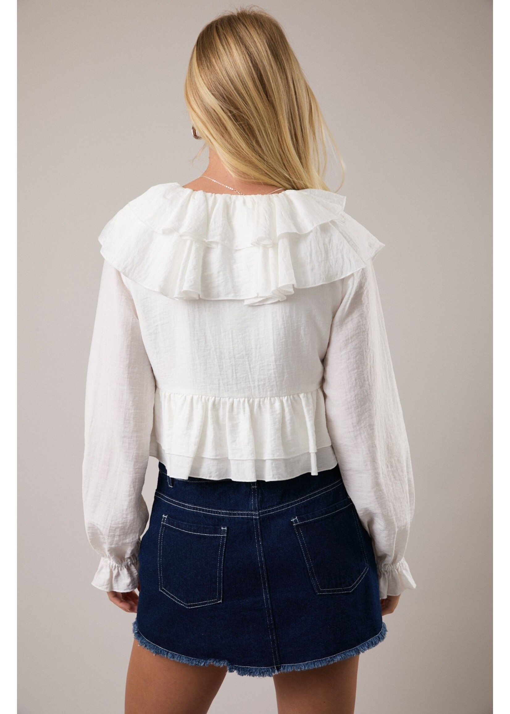 Le Lis Long Sleeve V-Neck Ruffle Detail Crop Blouse - IT5948