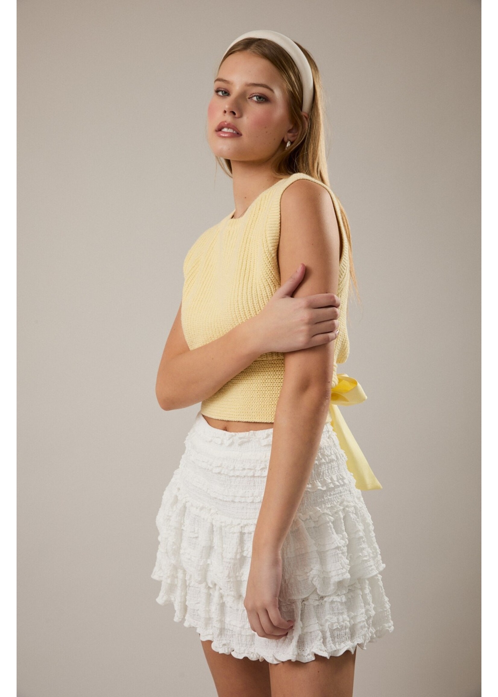 Le Lis Back Bow Detail Sleeveless Sweater Top - BWT1463