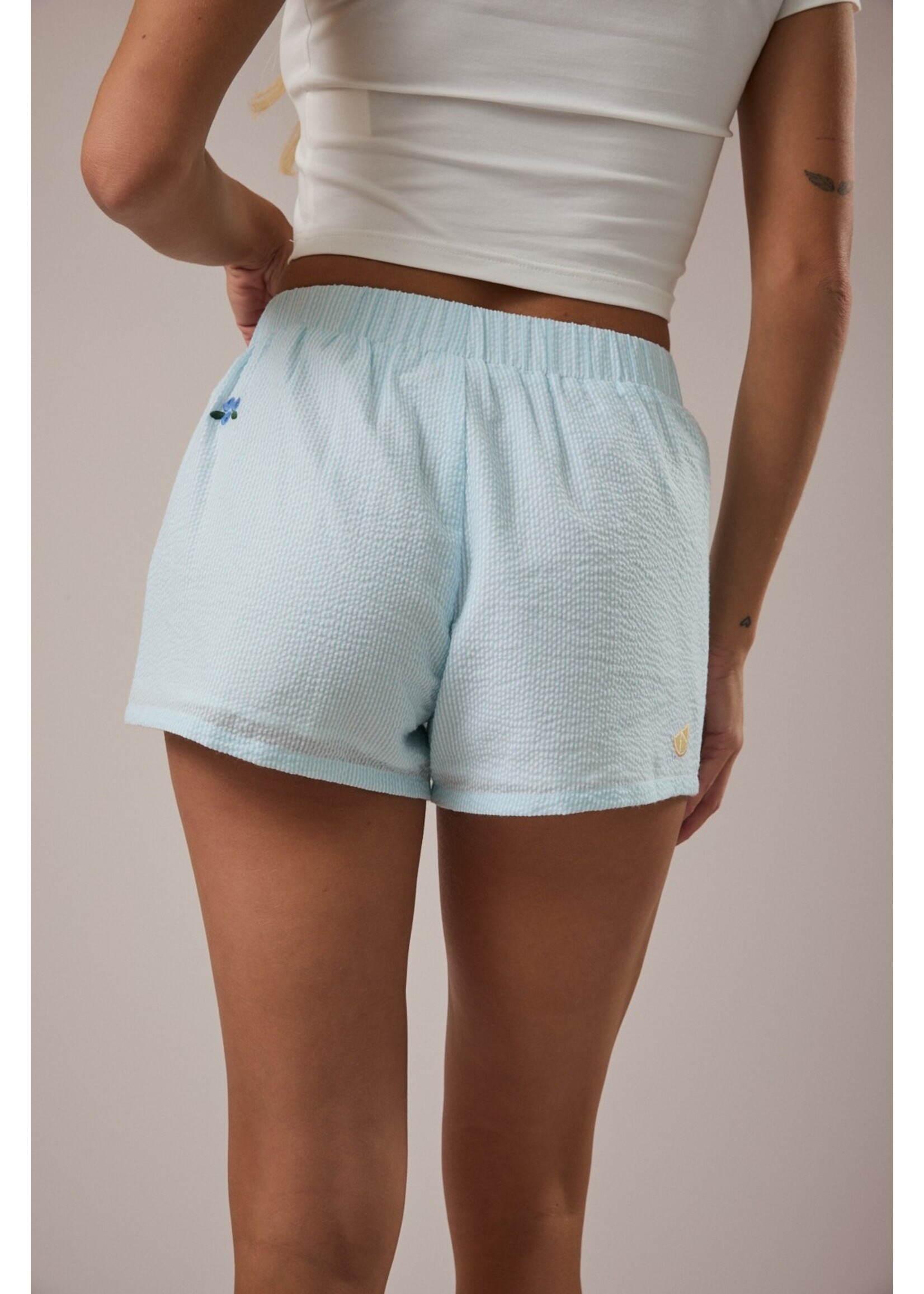 Le Lis Mid-Rise Embo Detail Shorts - IP6286-1