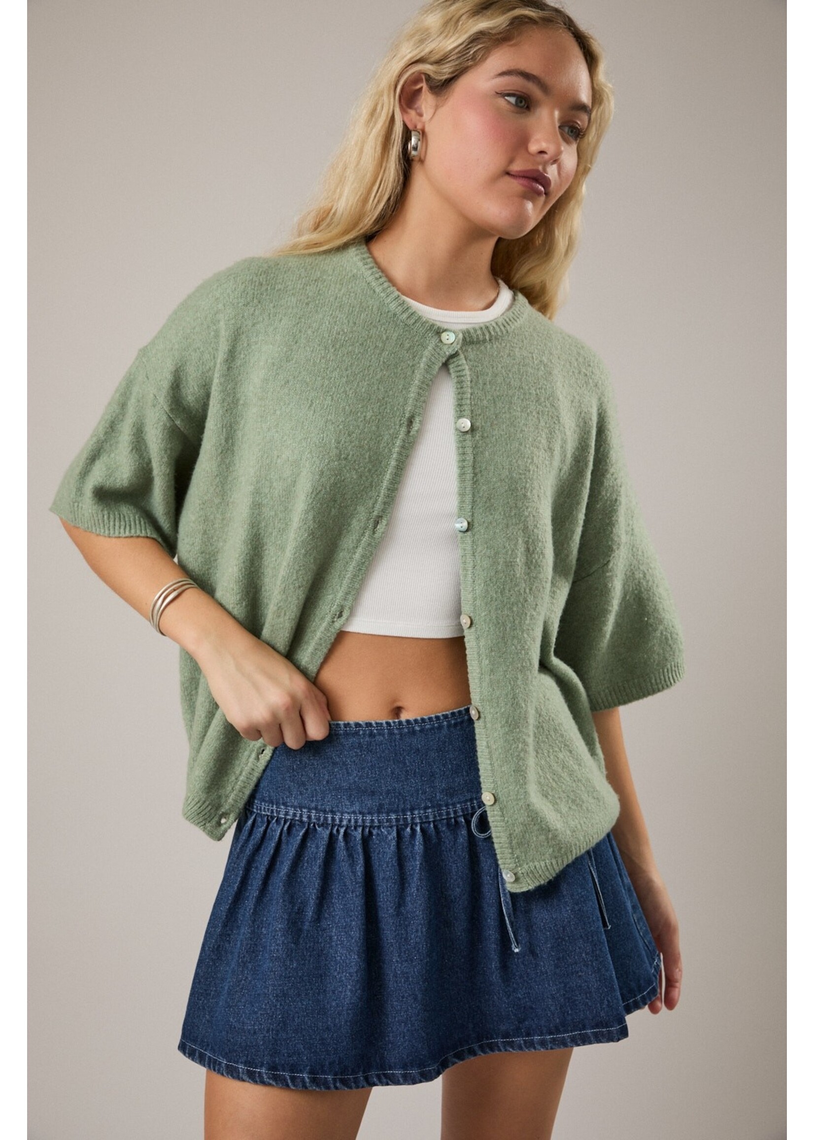 Le Lis Short Sleeve Crew Neck Cardigan - IWJ6344