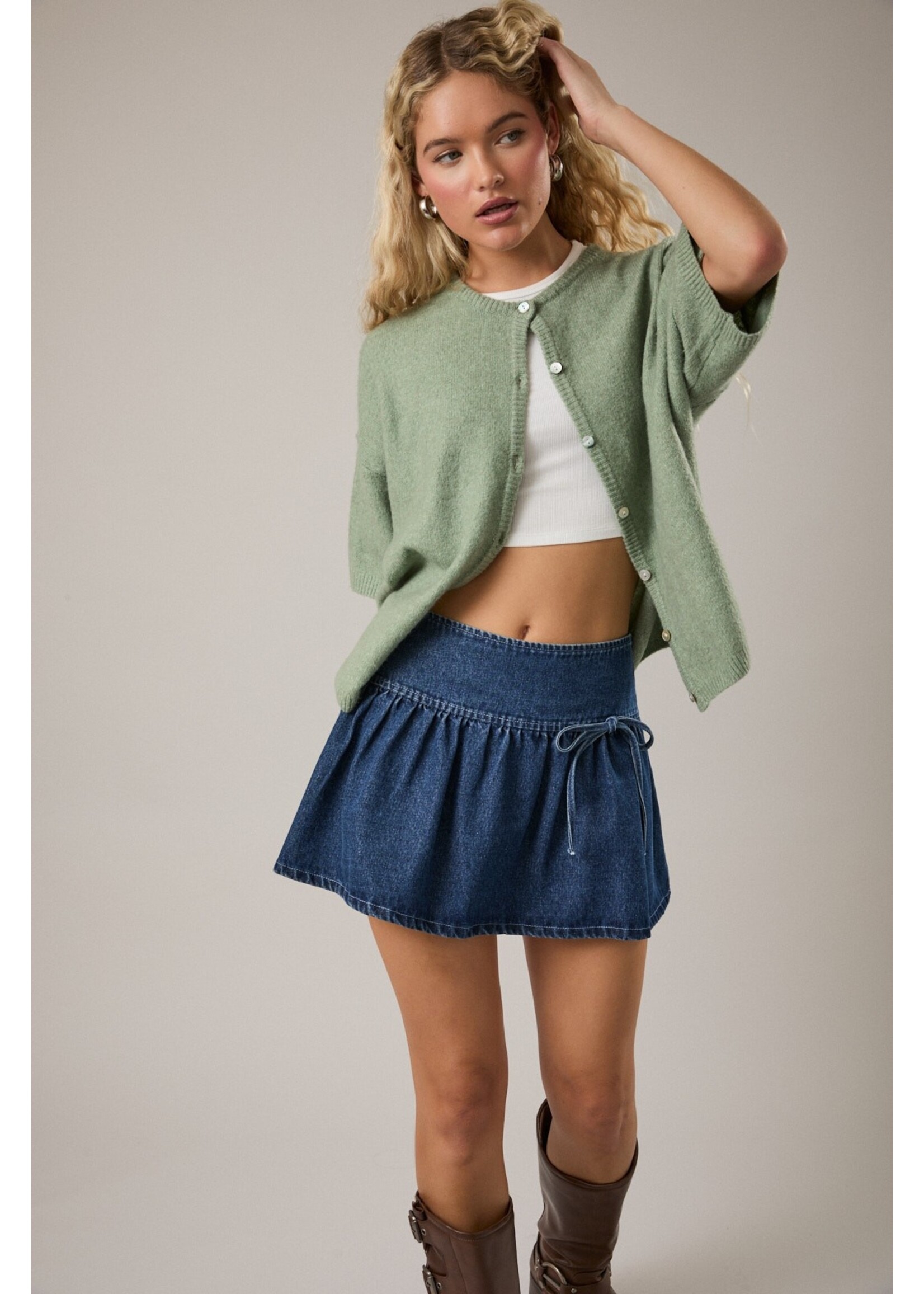 Le Lis Short Sleeve Crew Neck Cardigan - IWJ6344