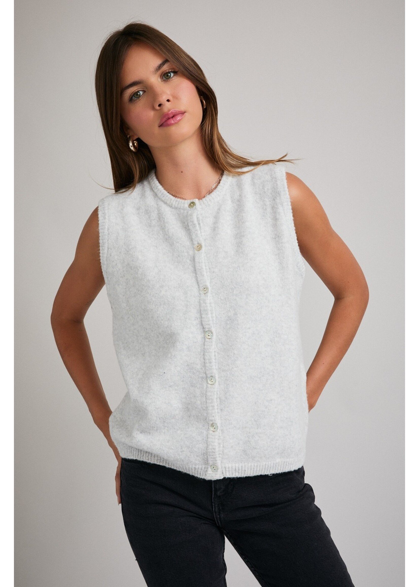 Le Lis Sleeveless Crew Neck Cardigan - IWJ6345
