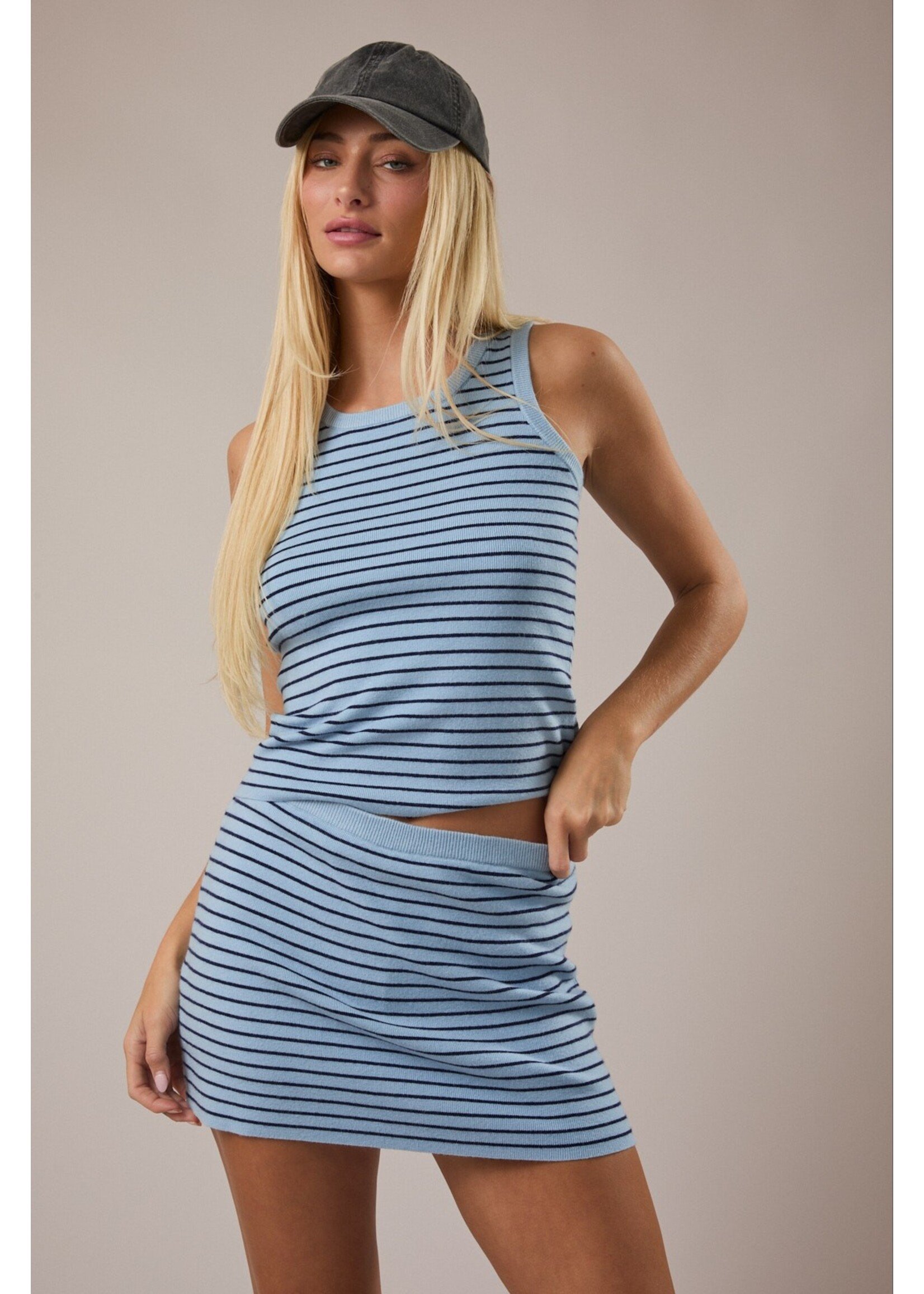 Le Lis Sleeveless Round Neck Striped Sweater Top - IWT6327