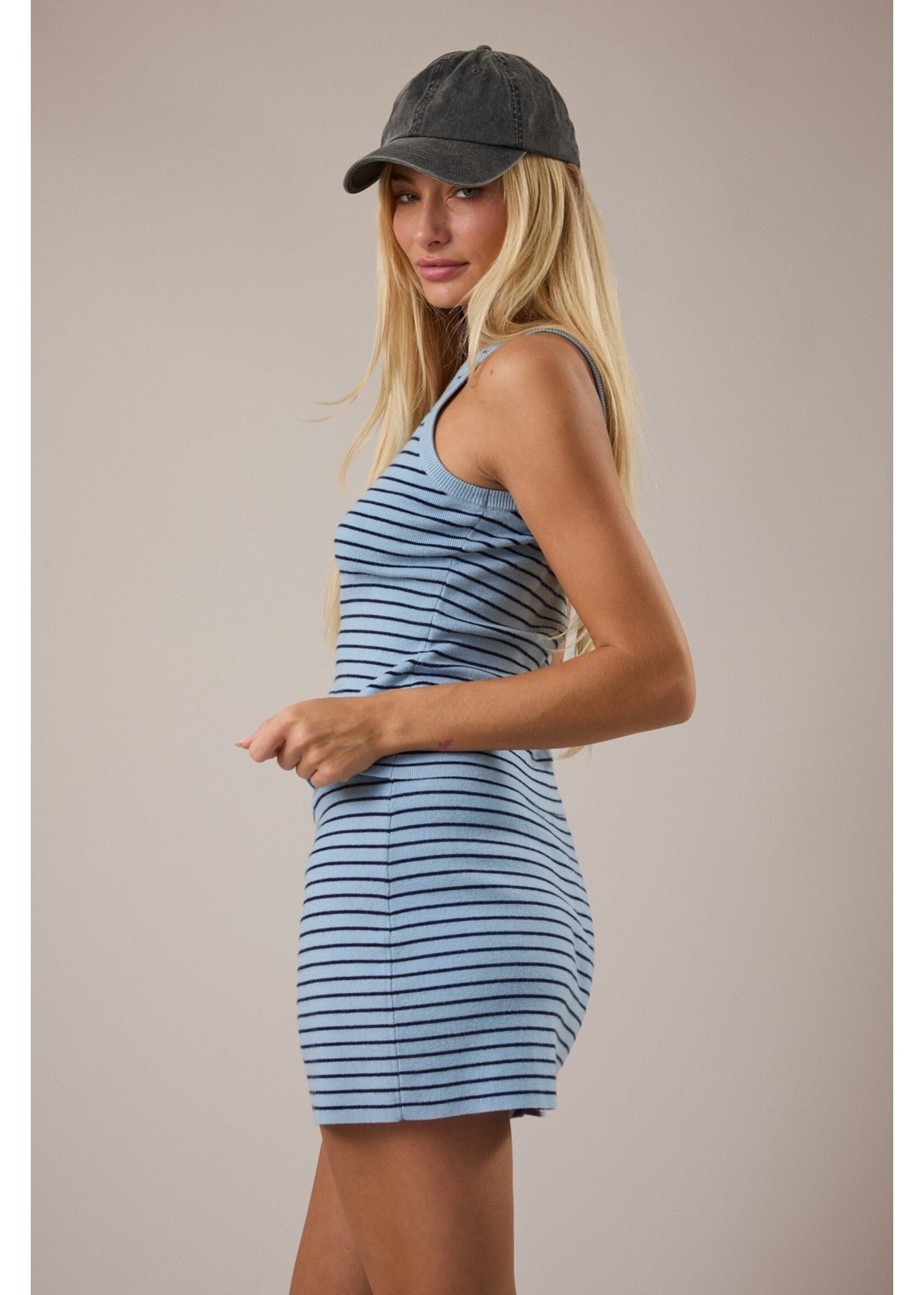 Le Lis Sleeveless Round Neck Striped Sweater Top - IWT6327