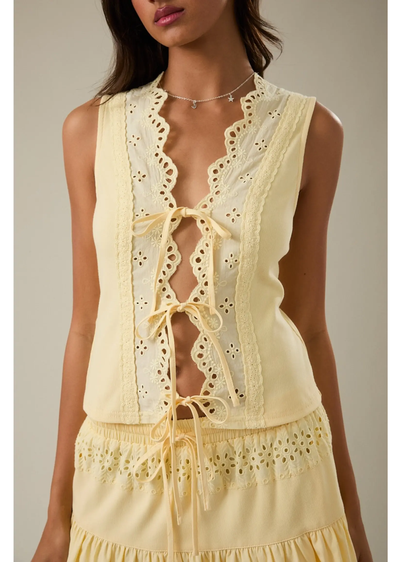 Le Lis Tie Front Vest - PT7006