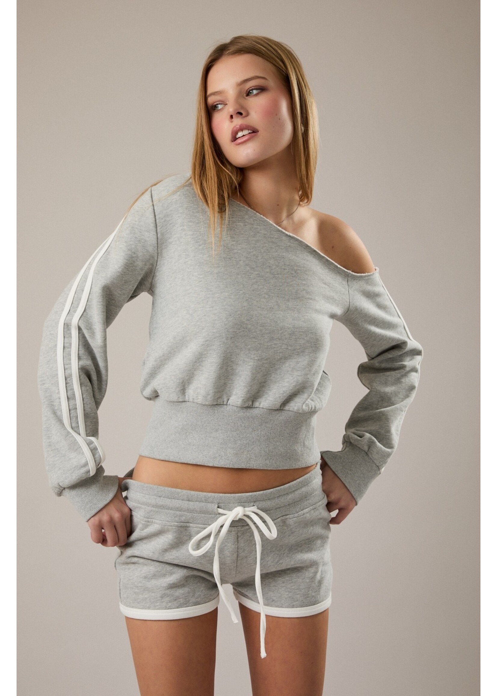 Le Lis One Shoulder Long Sleeve Top - PT7003