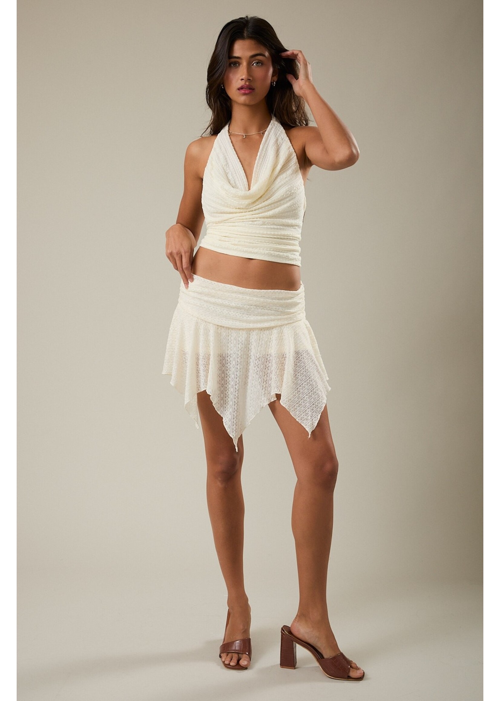 Le Lis Mid Rise Lace Mini Skirt - PS7119