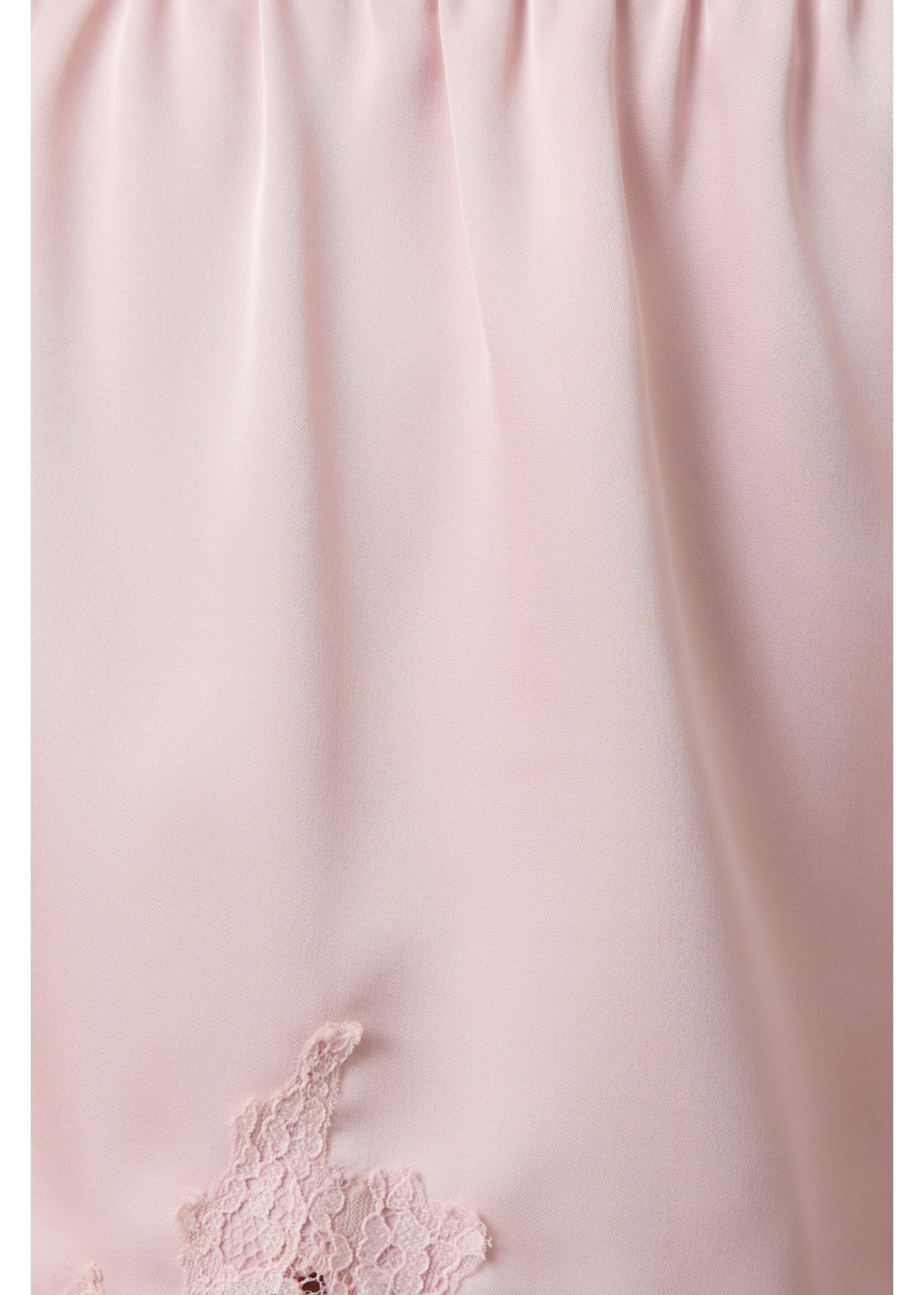 Le Lis Elastic Waist Mid Rise Lace Trim Shorts - SP3533