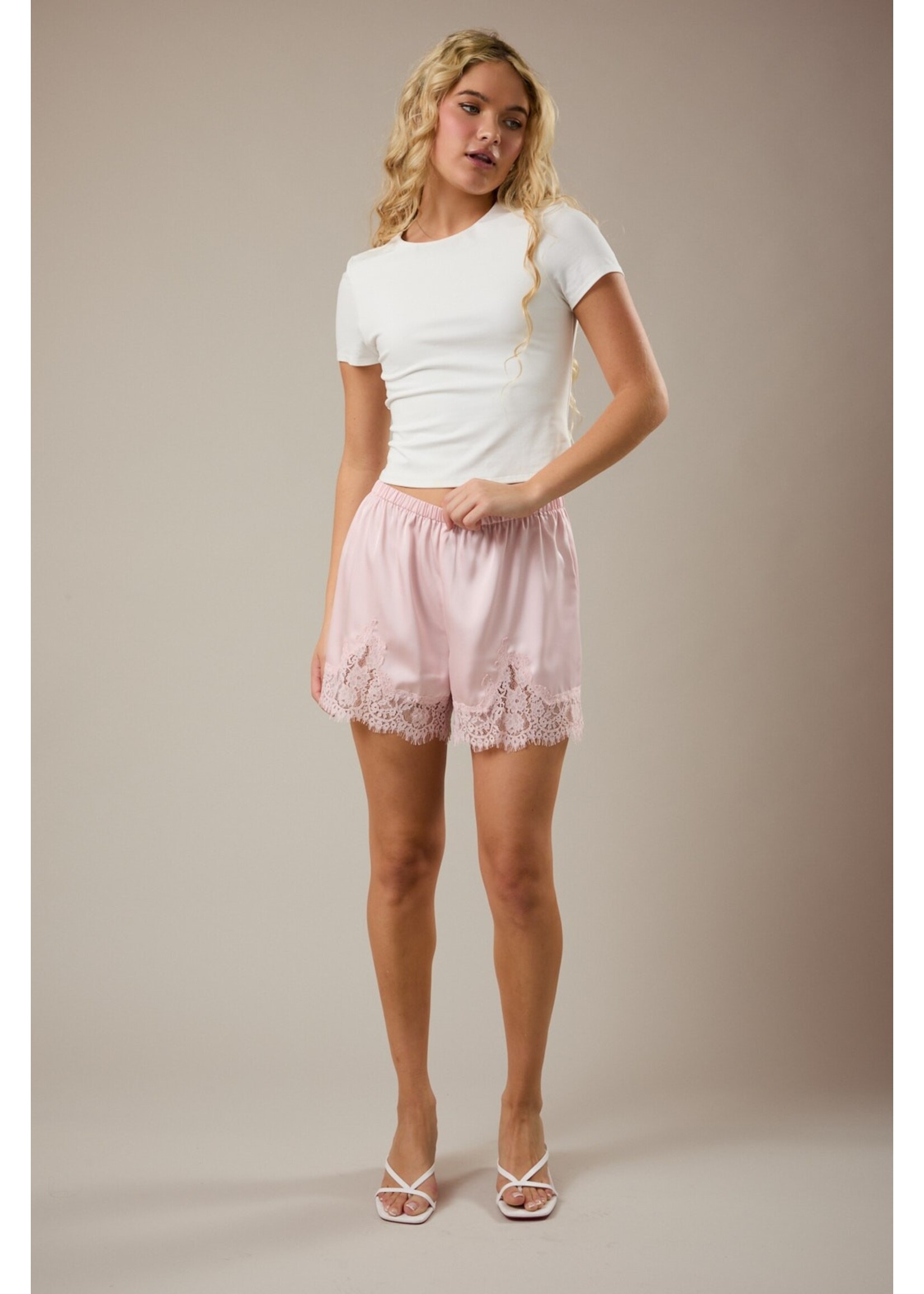 Le Lis Elastic Waist Mid Rise Lace Trim Shorts - SP3533