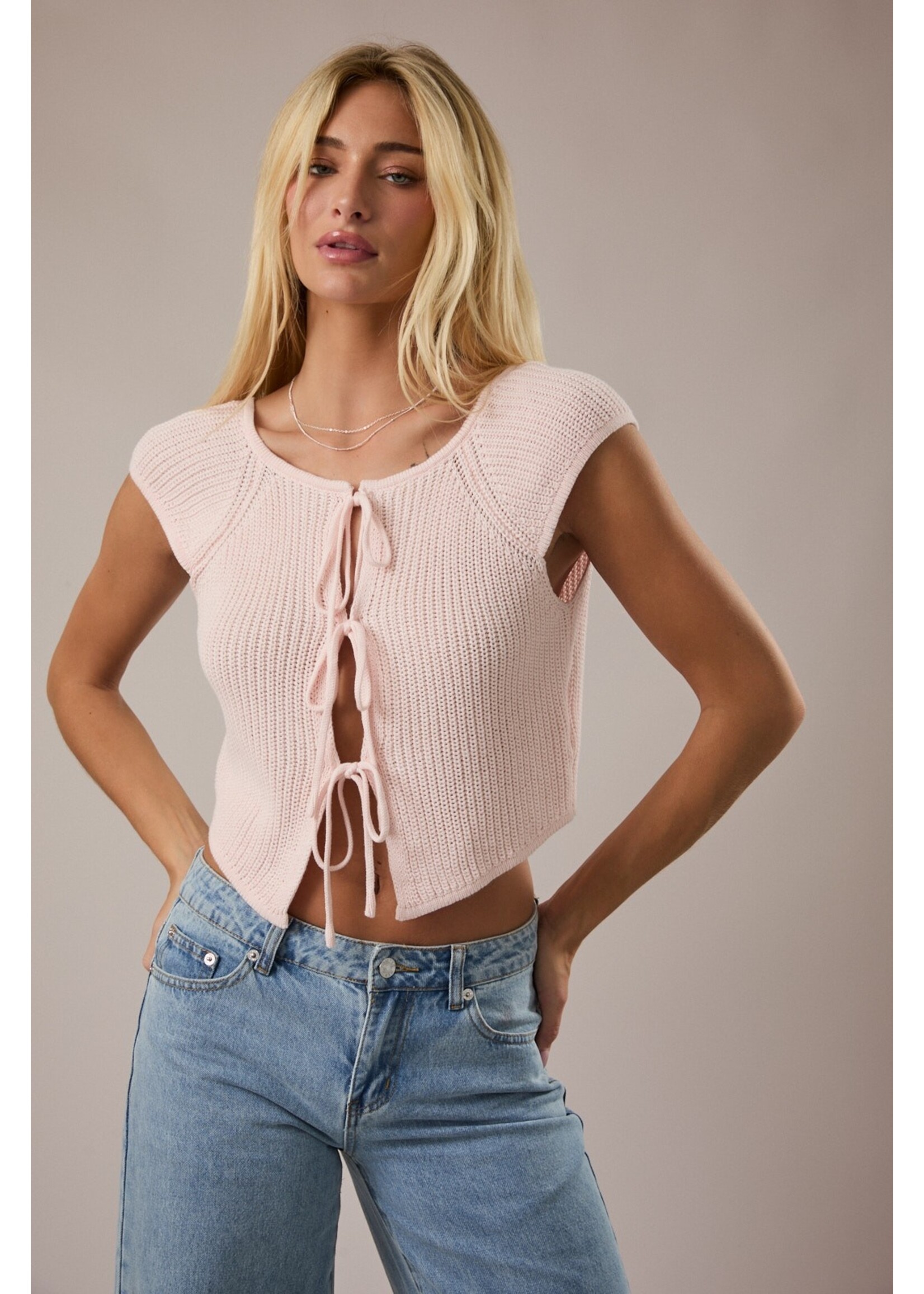 Le Lis Front Tie Sleeveless Sweater Cardigan - BWJ1212