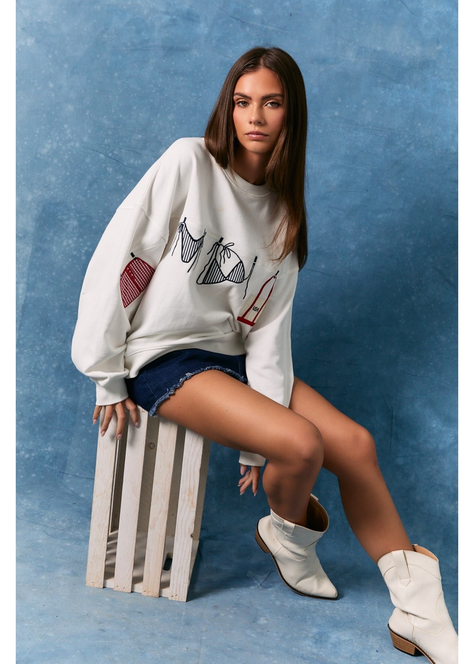 Le Lis Beach Graphic Sweatshirt - PT7286