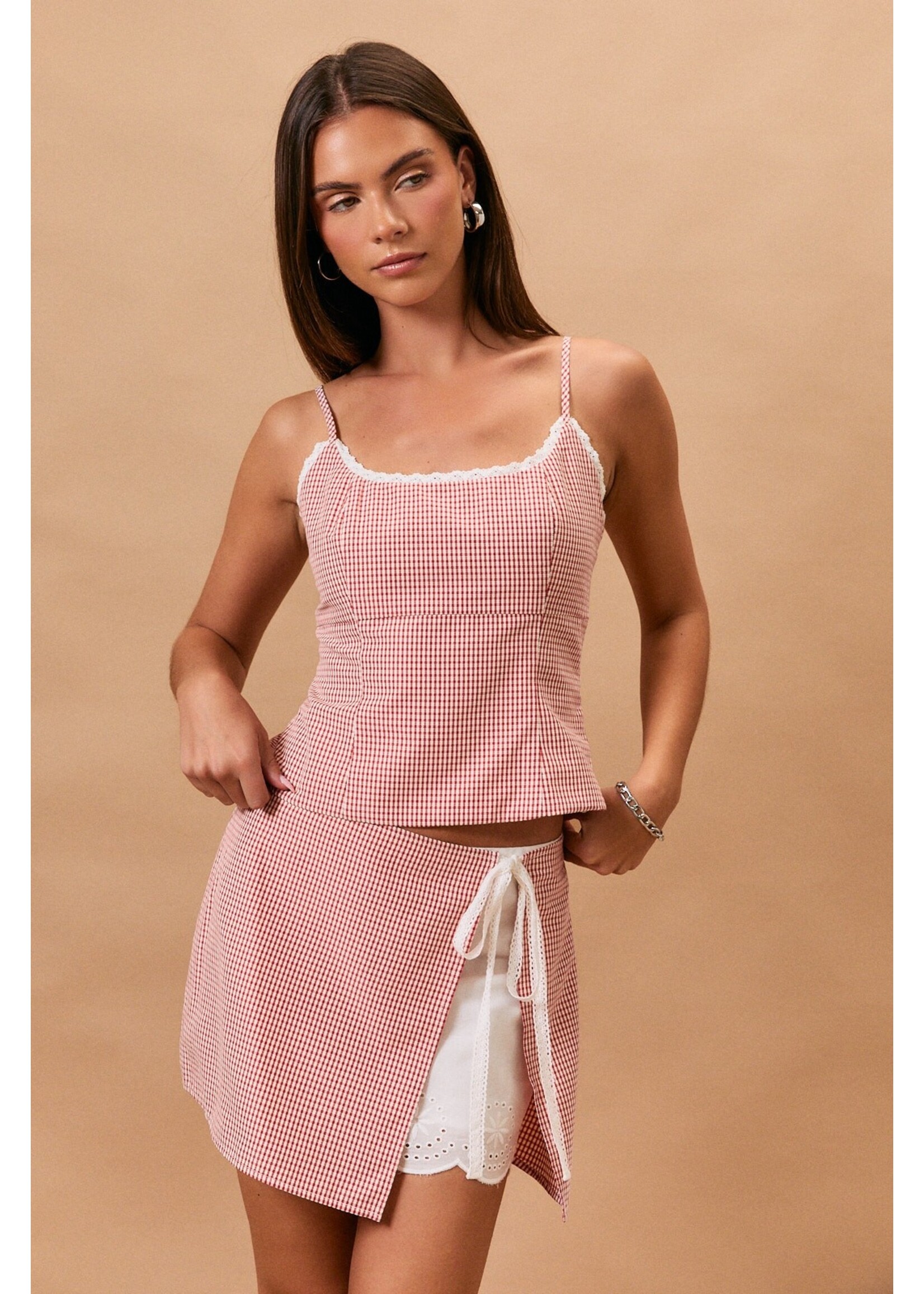 Le Lis Sleeveless Gingham Trim Detail Top - PT7364